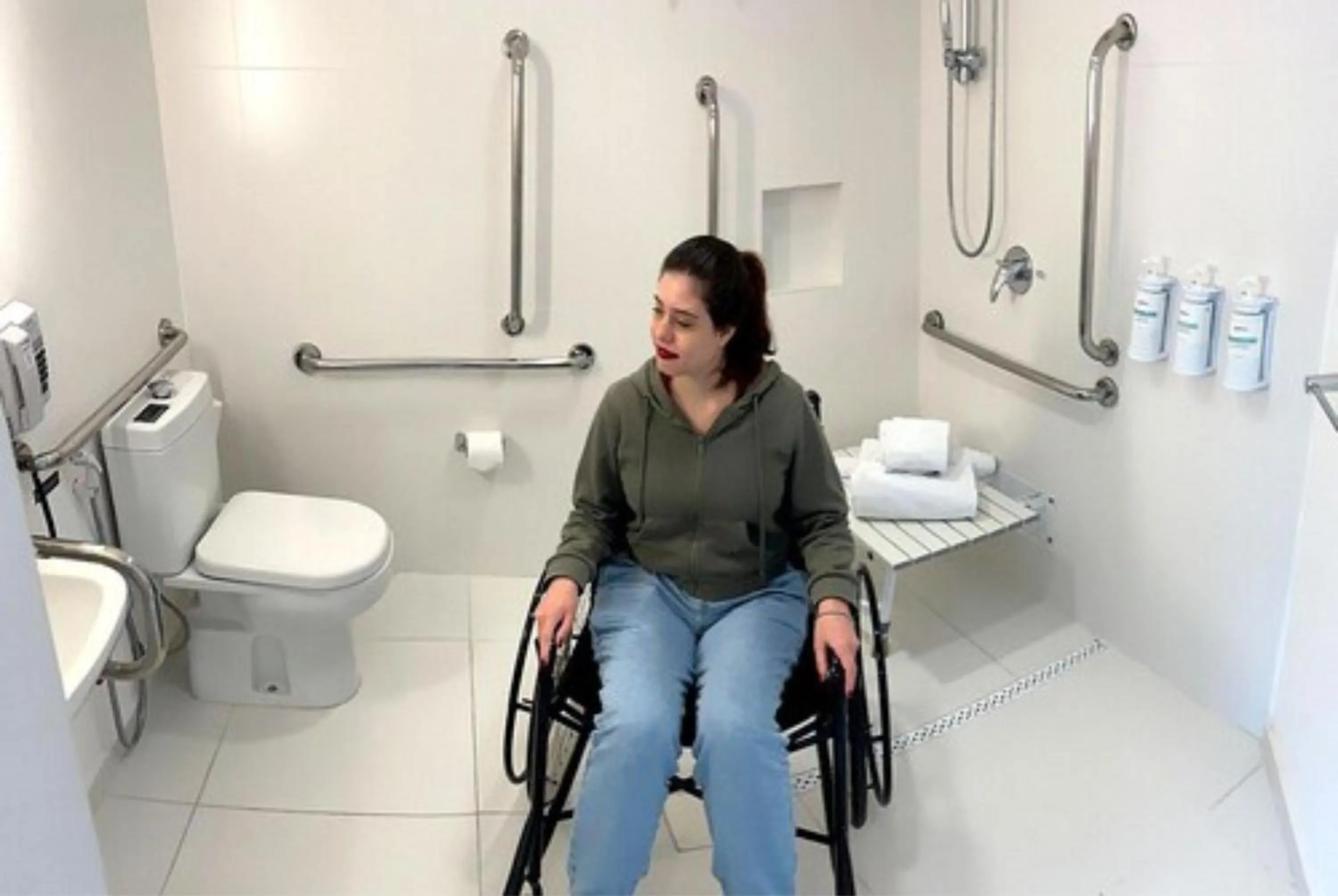 Bathroom in Radisson Oscar Freire