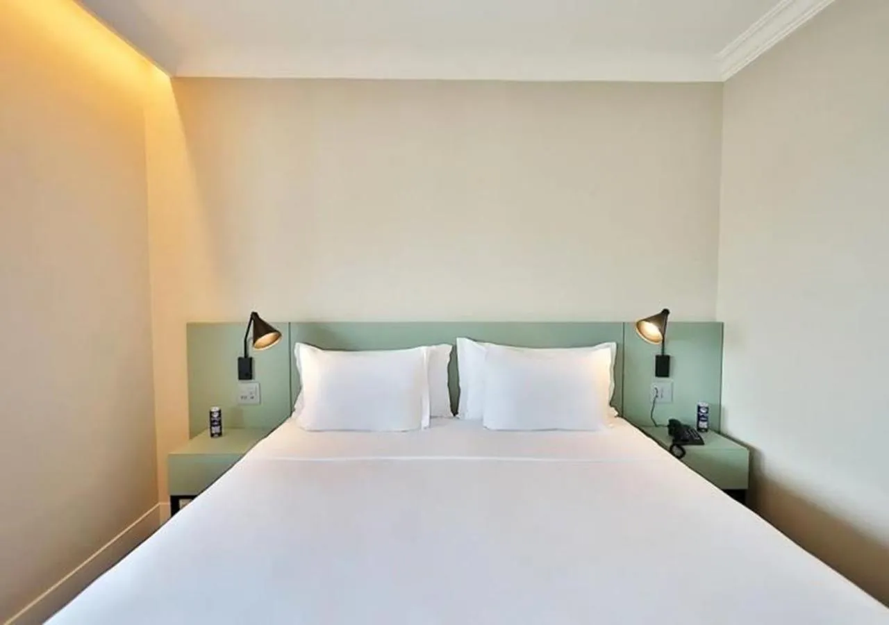 Bedroom, Bed in Radisson Oscar Freire