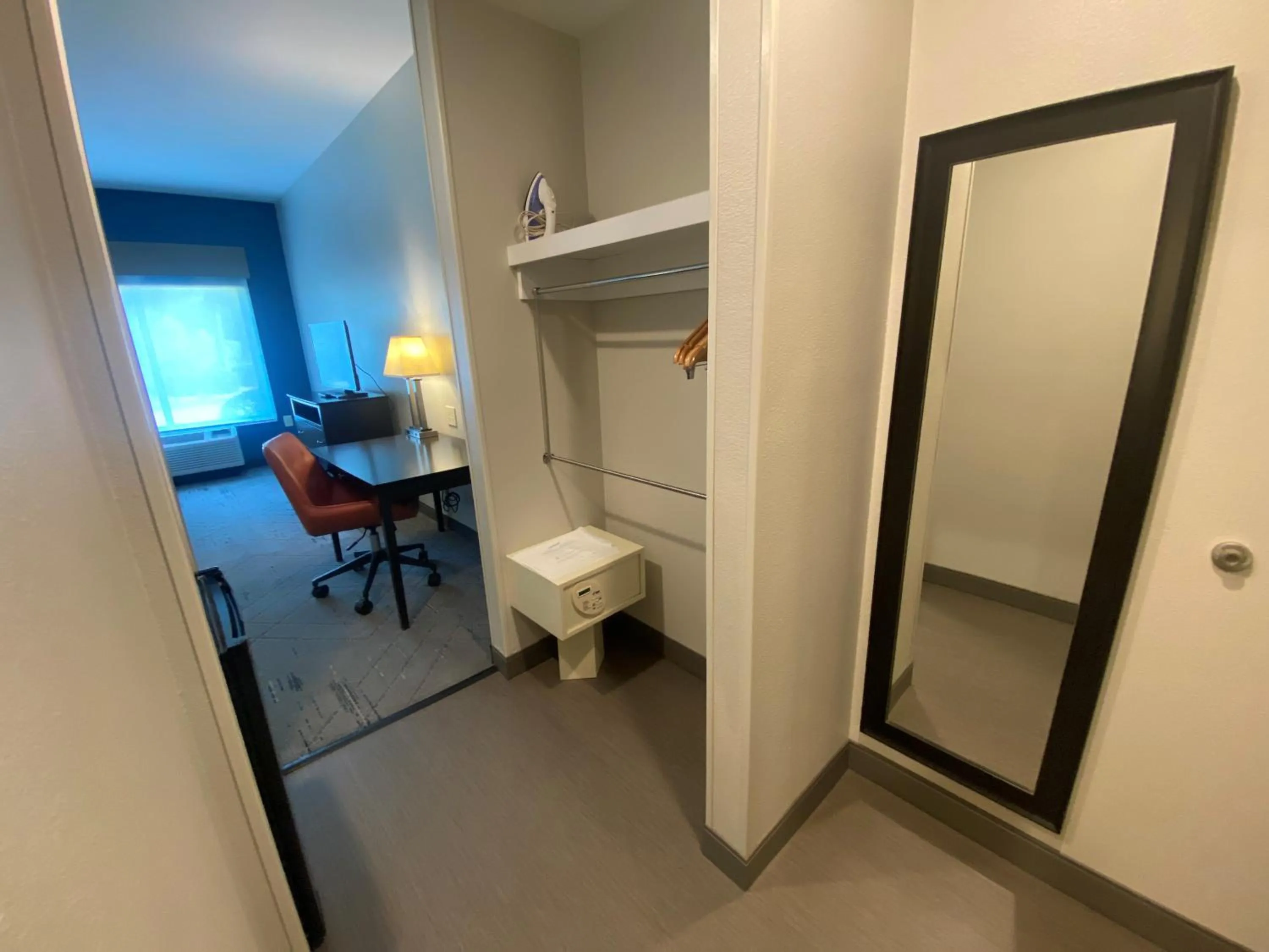 safe in Wingate by Wyndham State Arena Raleigh/Cary Hotel