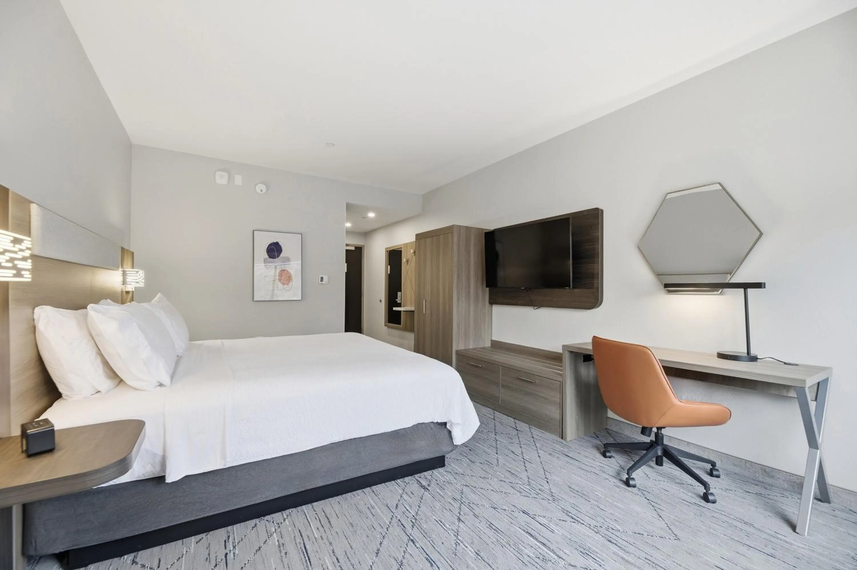 Photo of the whole room, Bed in Holiday Inn Express & Suites Raleigh West - Lenovo Center by IHG