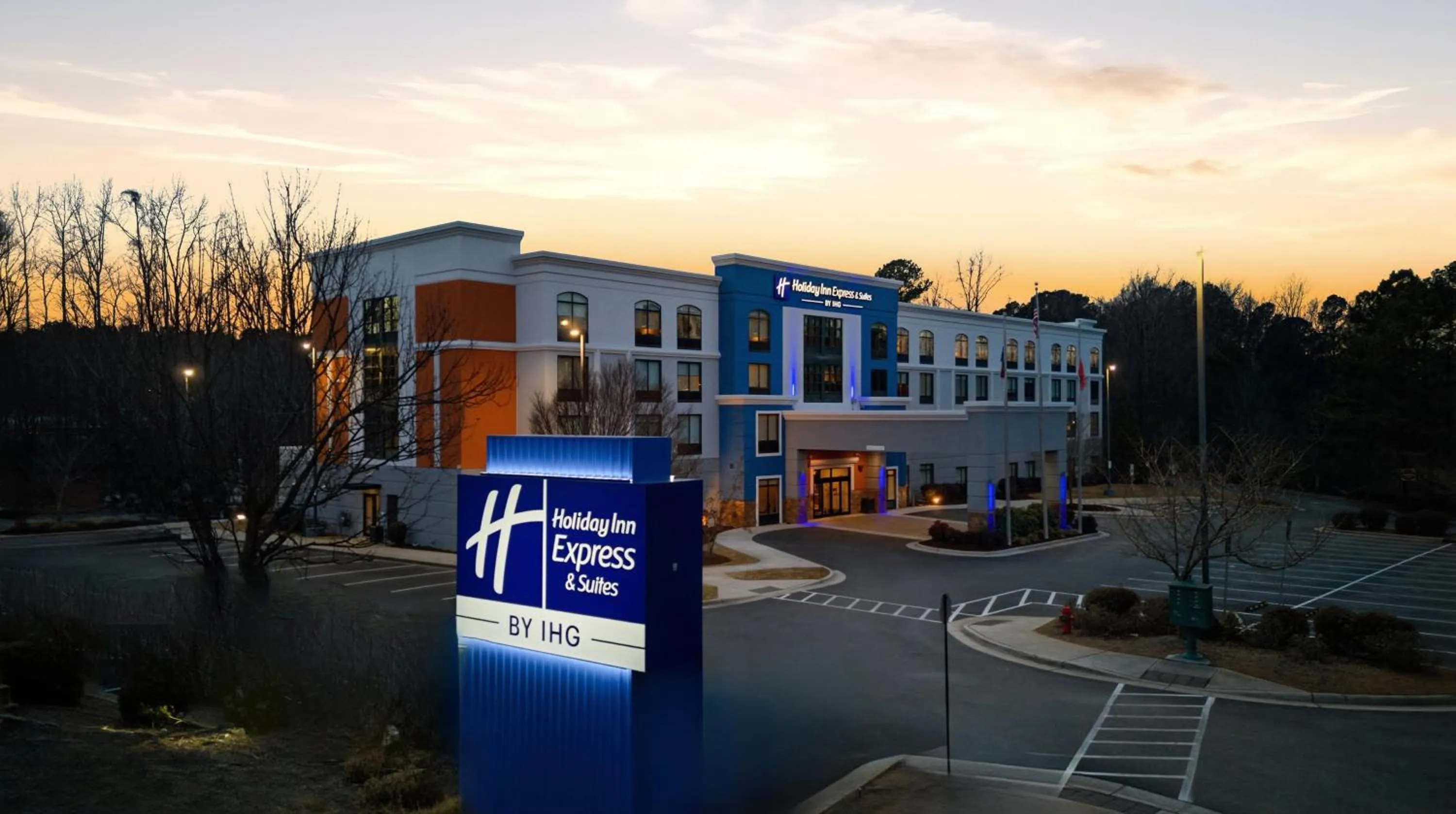 Property building in Holiday Inn Express & Suites Raleigh West - Lenovo Center by IHG