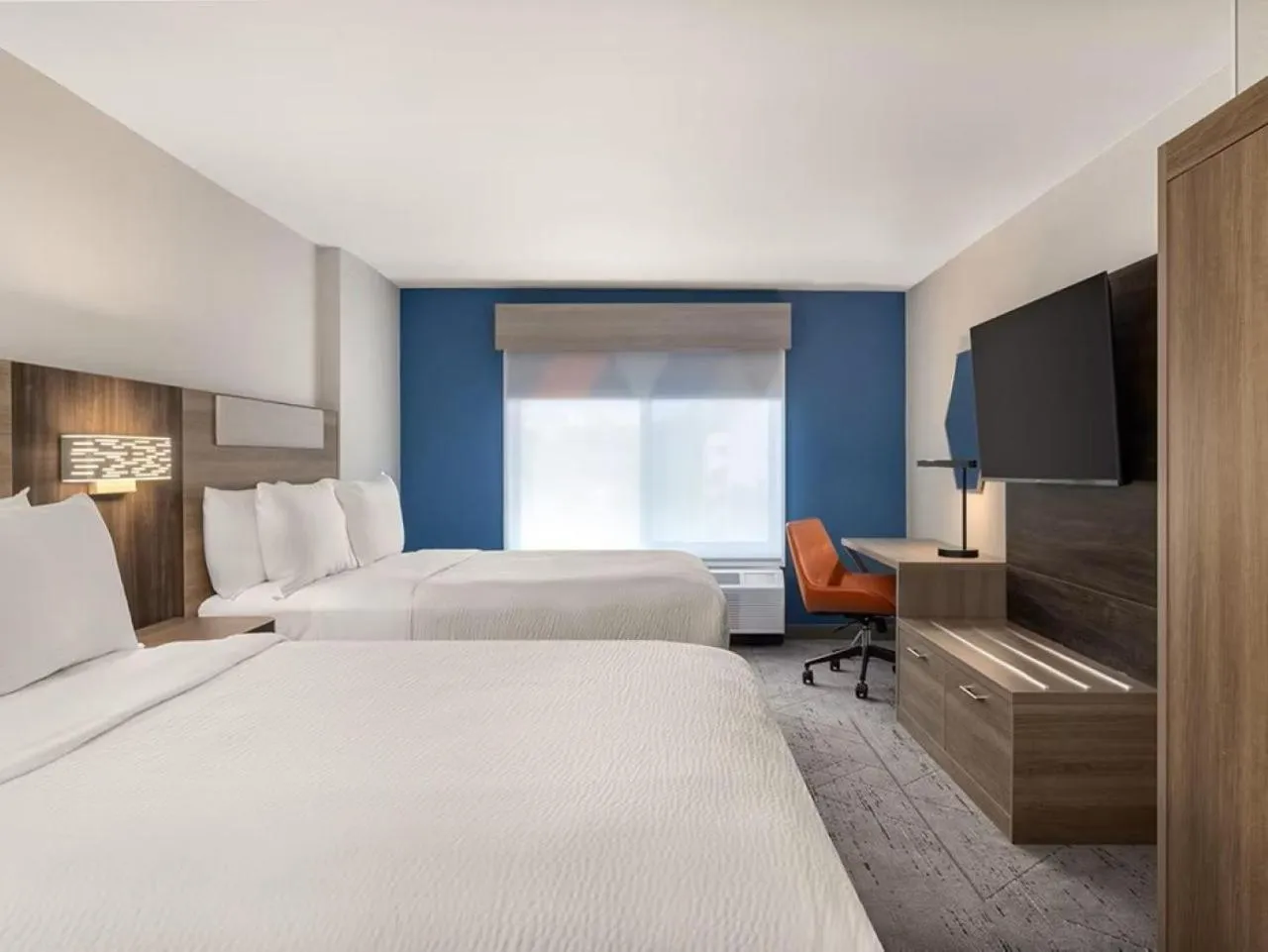 Bedroom, Bed in Holiday Inn Express & Suites Raleigh West - Lenovo Center by IHG