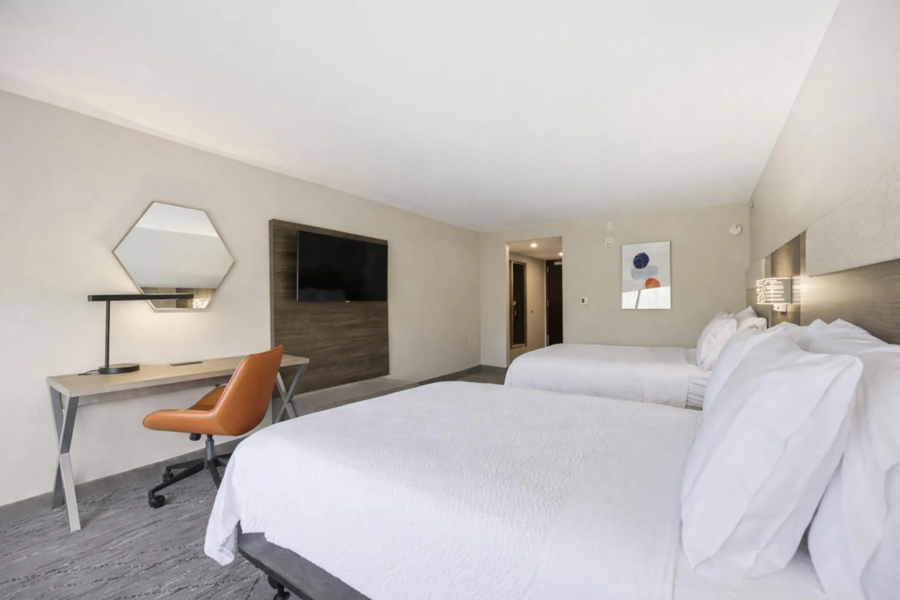 Photo of the whole room, Bed in Holiday Inn Express & Suites Raleigh West - Lenovo Center by IHG