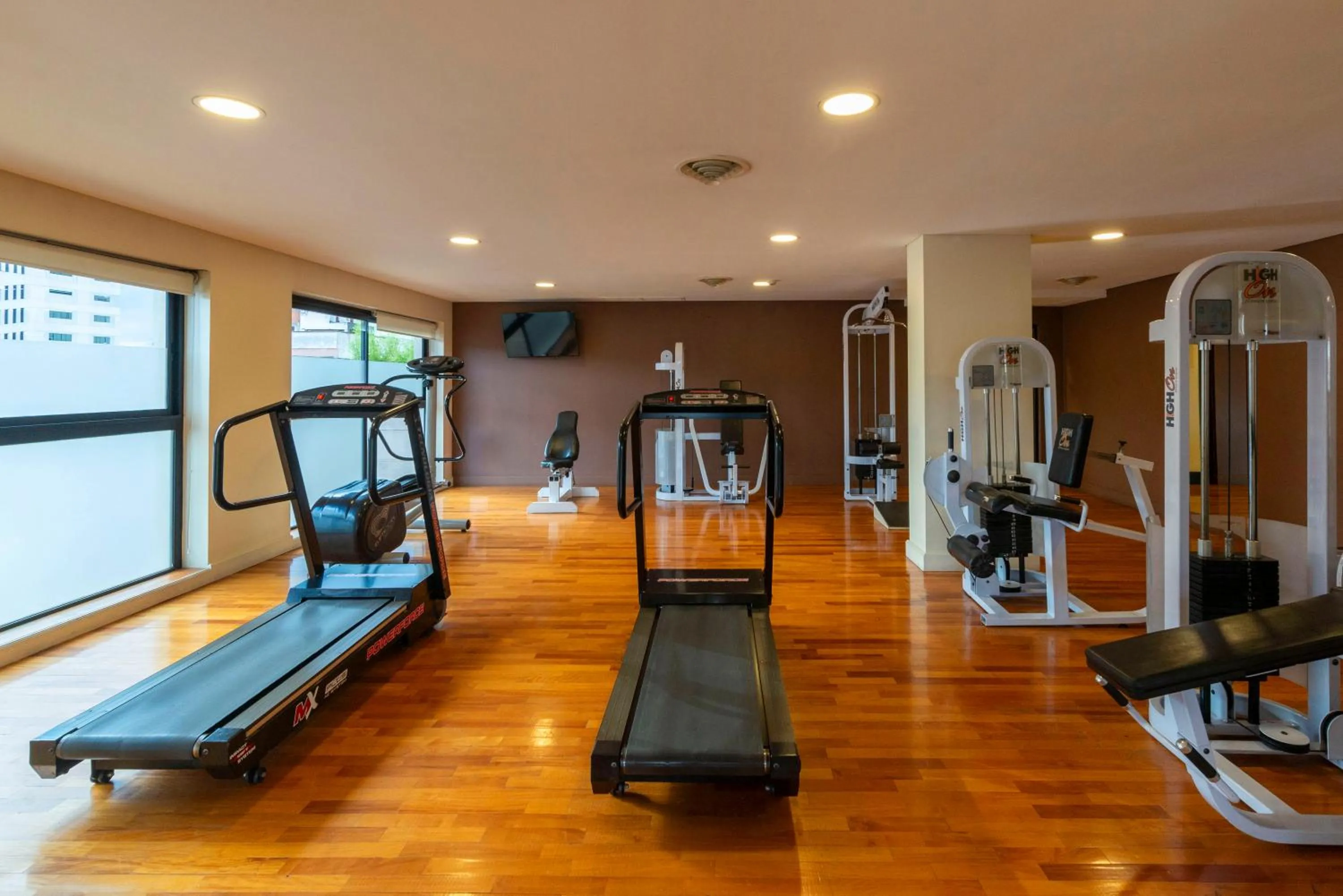 Fitness centre/facilities in Howard Johnson Plaza Jujuy
