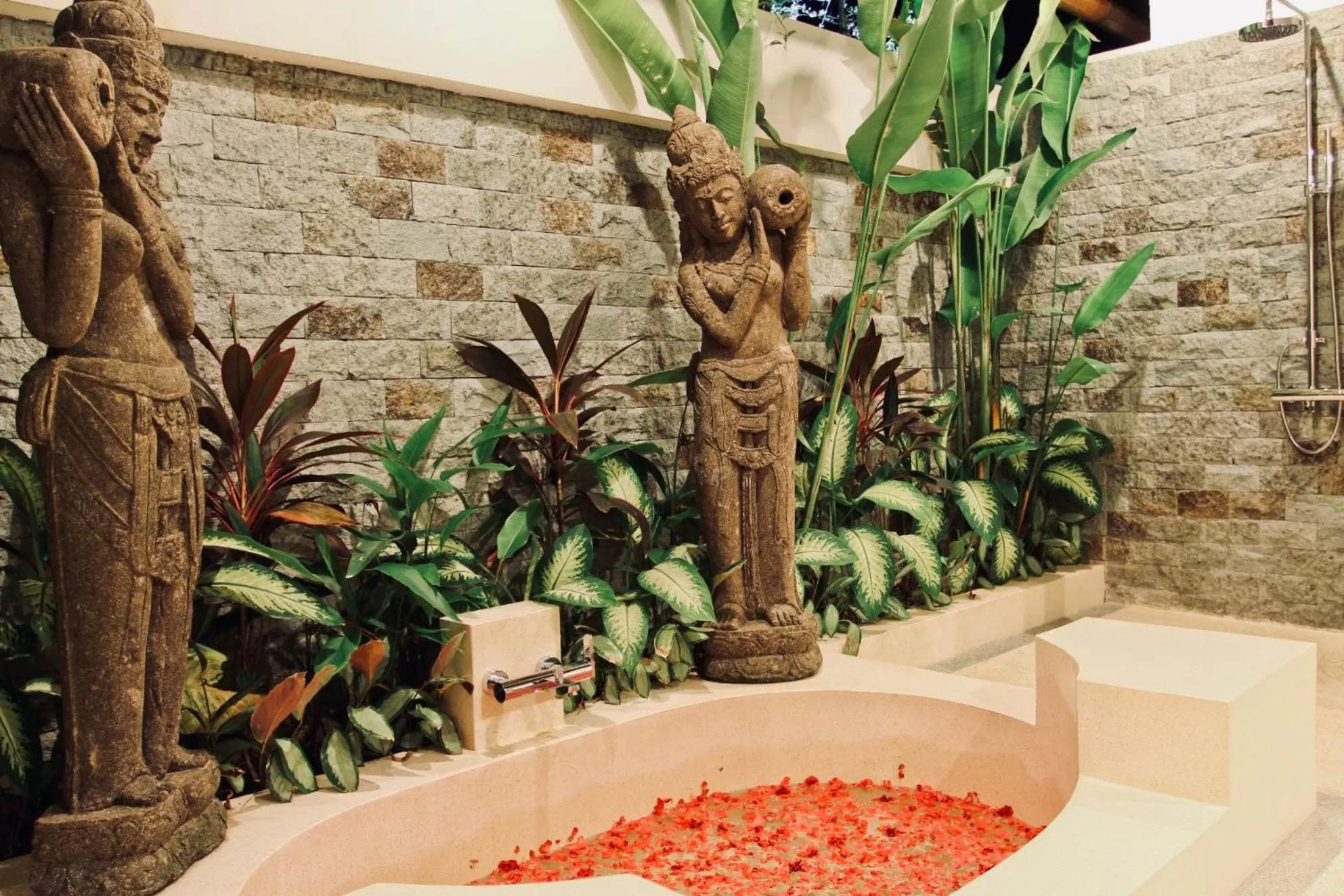 Bathroom in La Villa Des Sens