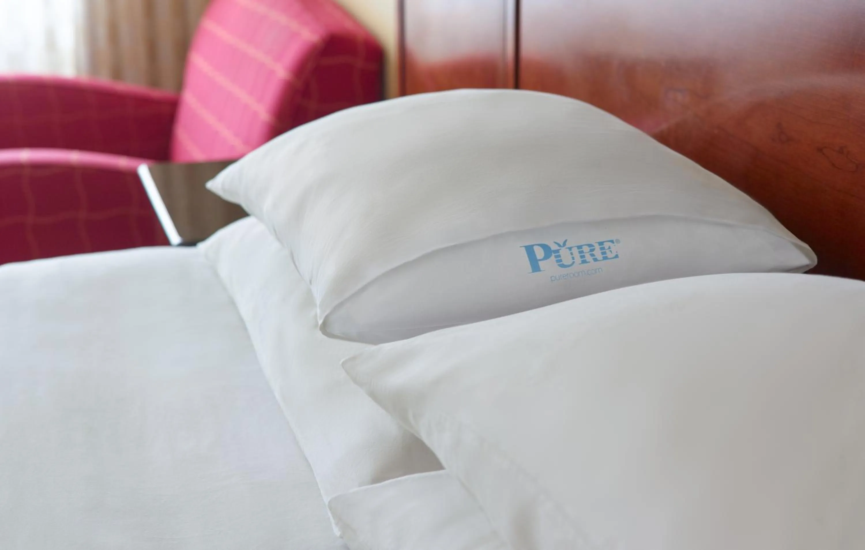 Bed in Wyndham Atlanta Buckhead Hotel & Conference Center