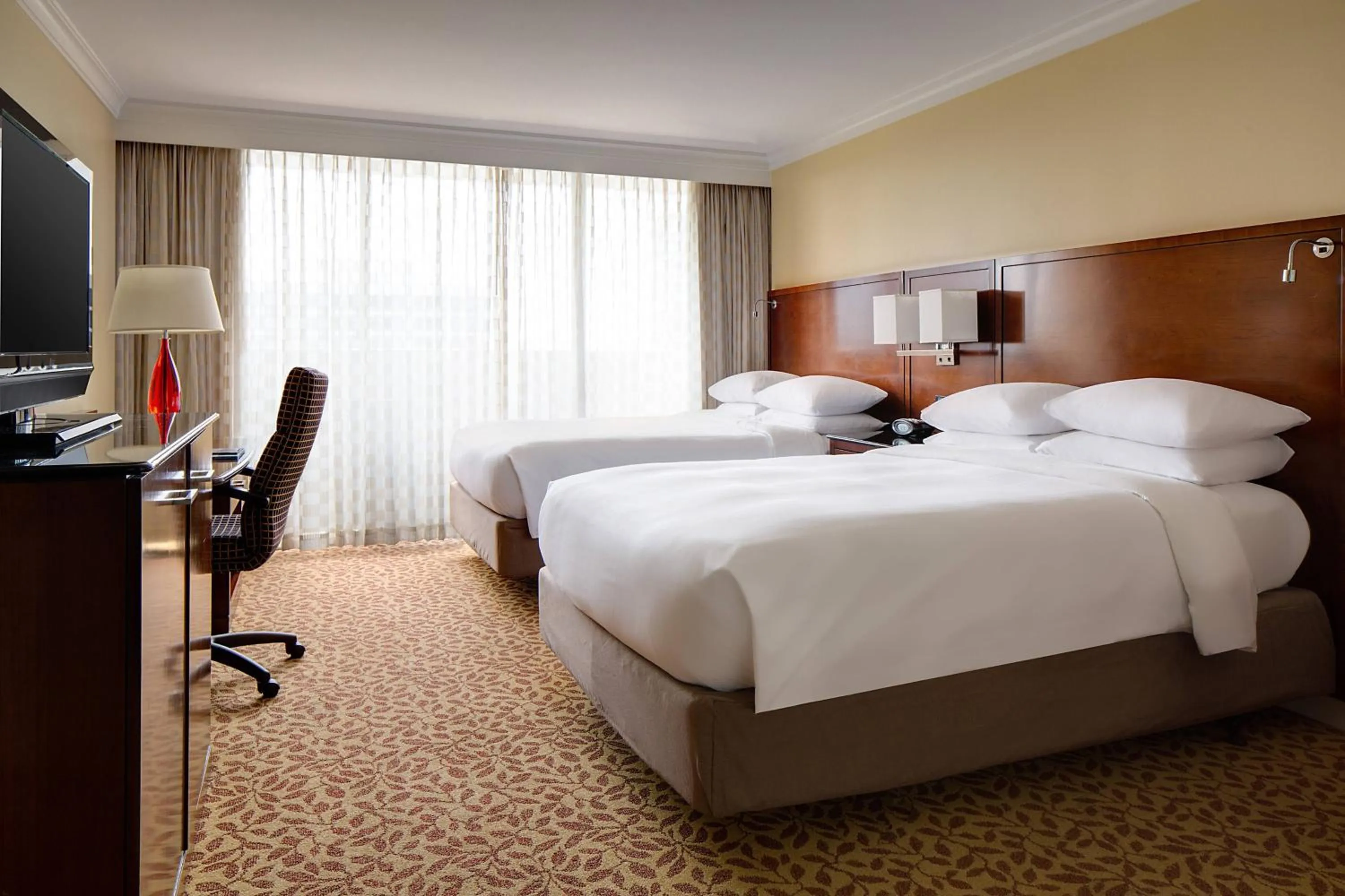 Photo of the whole room, Bed in Wyndham Atlanta Buckhead Hotel & Conference Center