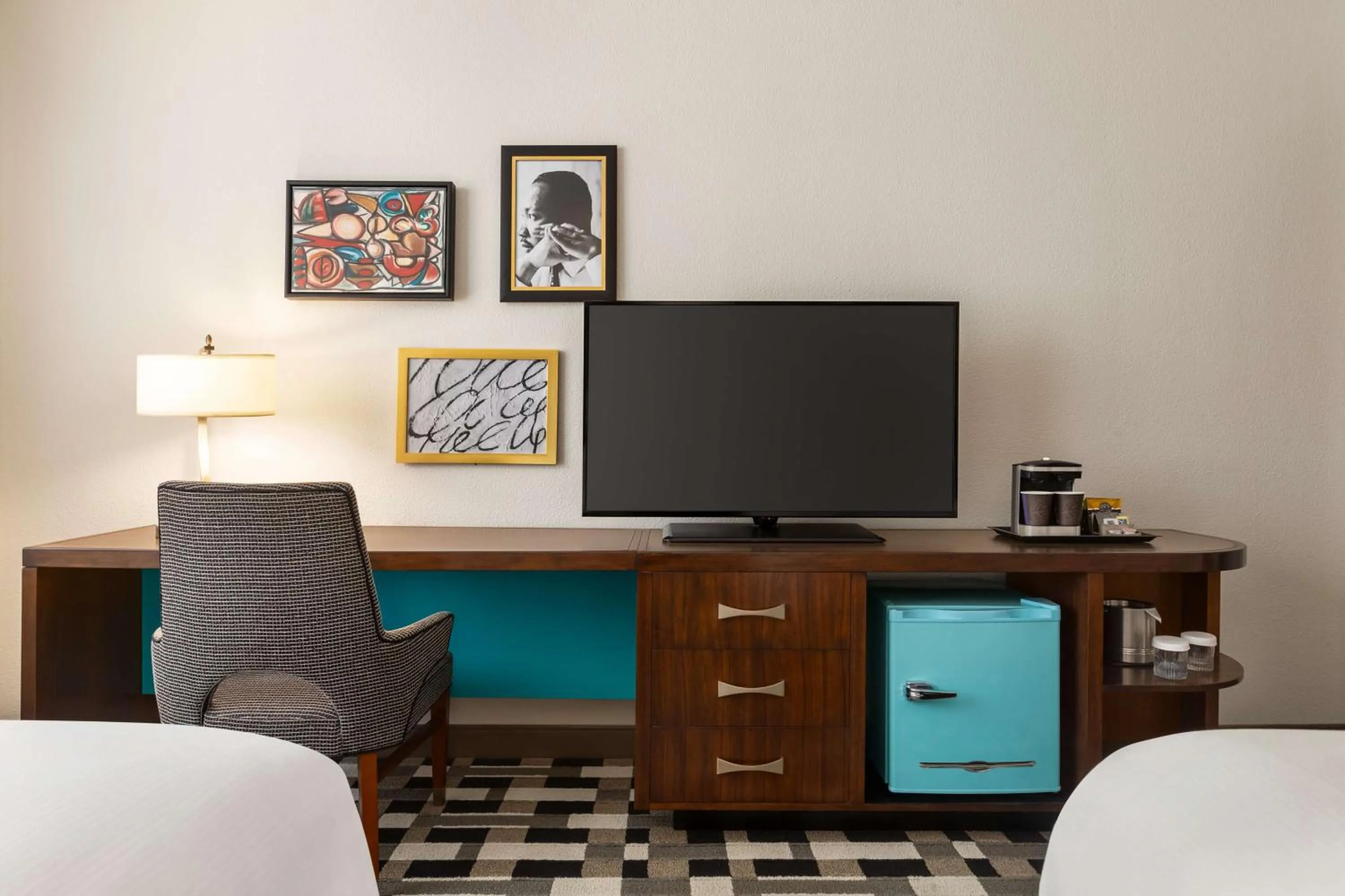 Bedroom in The American Hotel Atlanta Downtown-a Doubletree by Hilton