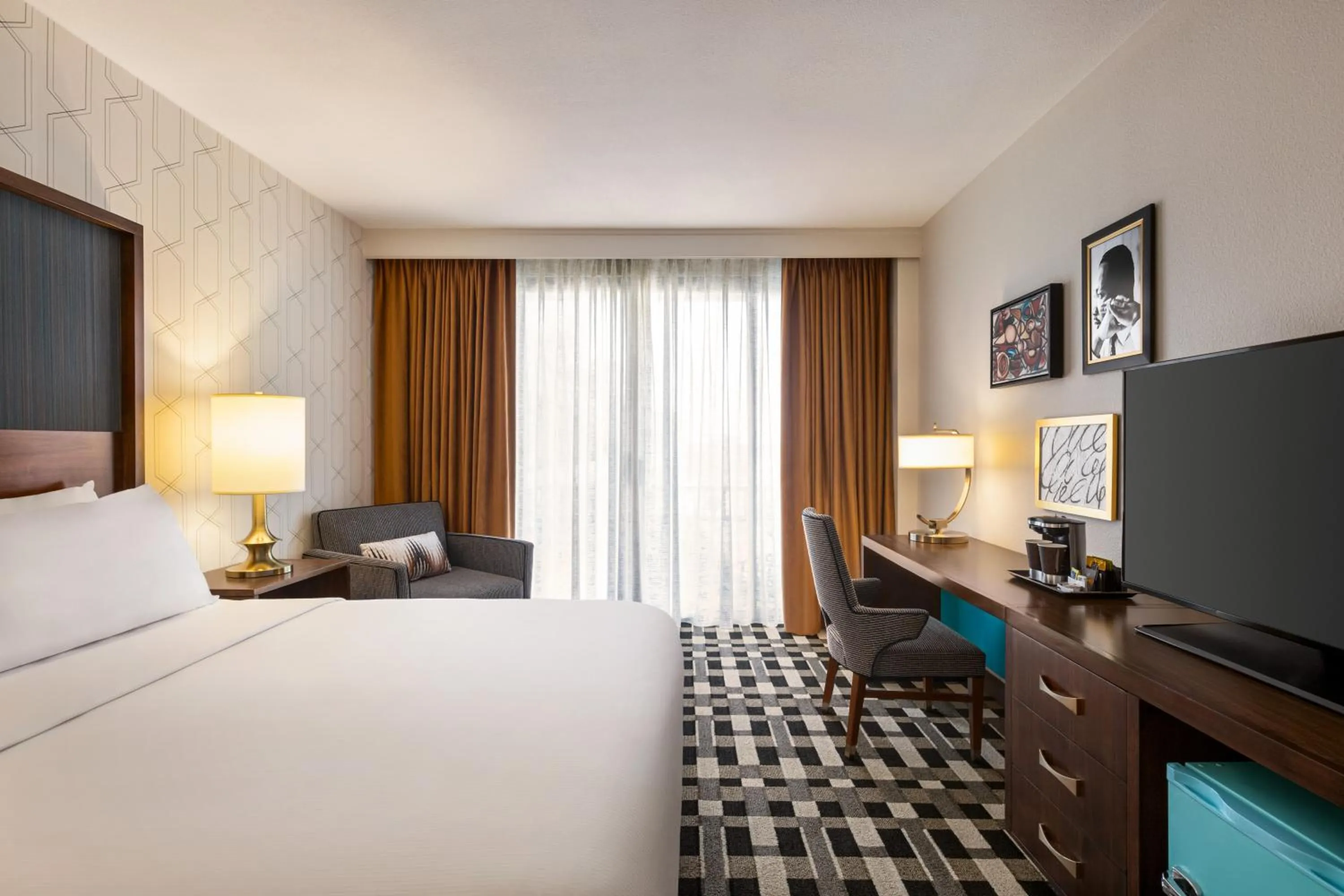 Bedroom, Bed in The American Hotel Atlanta Downtown-a Doubletree by Hilton