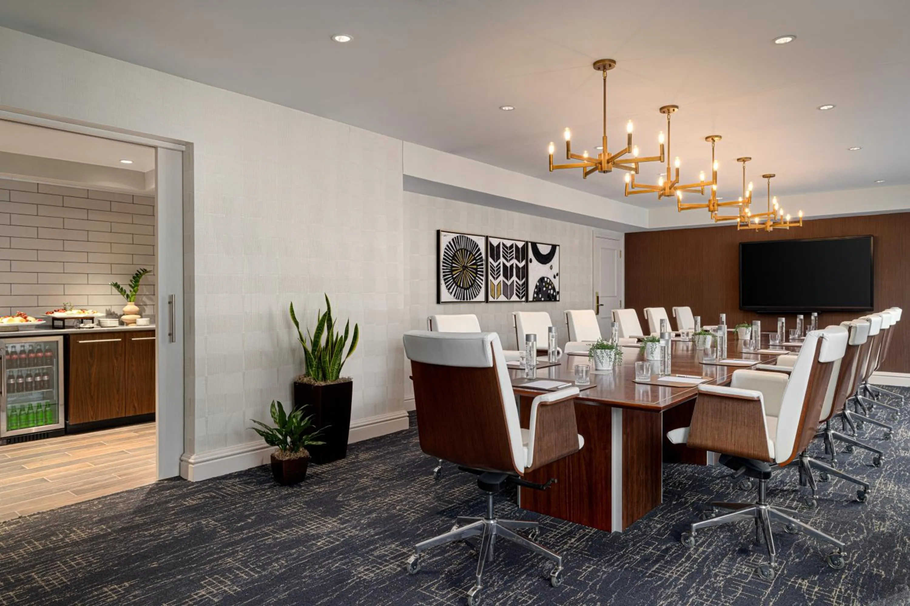 Meeting/conference room in The American Hotel Atlanta Downtown-a Doubletree by Hilton