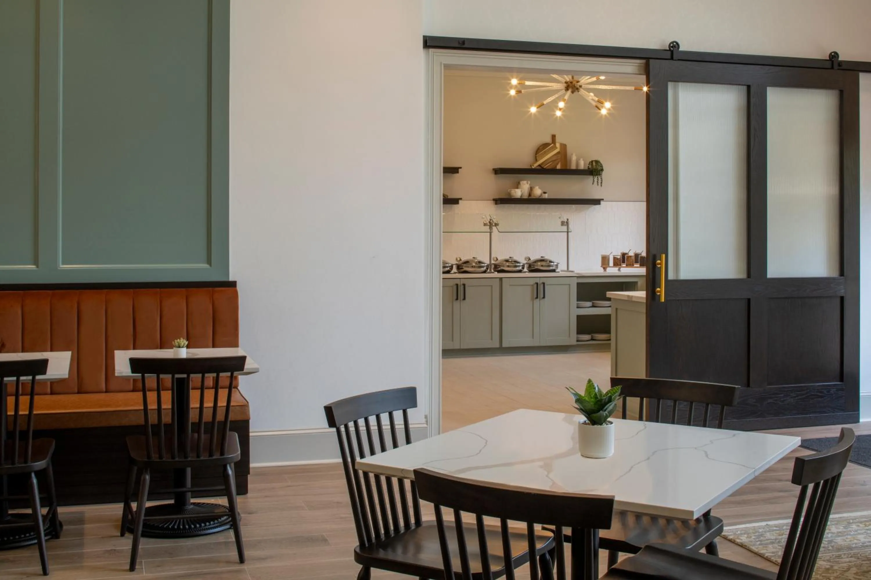 Dining area in Residence Inn Atlanta Buckhead/Lenox Park