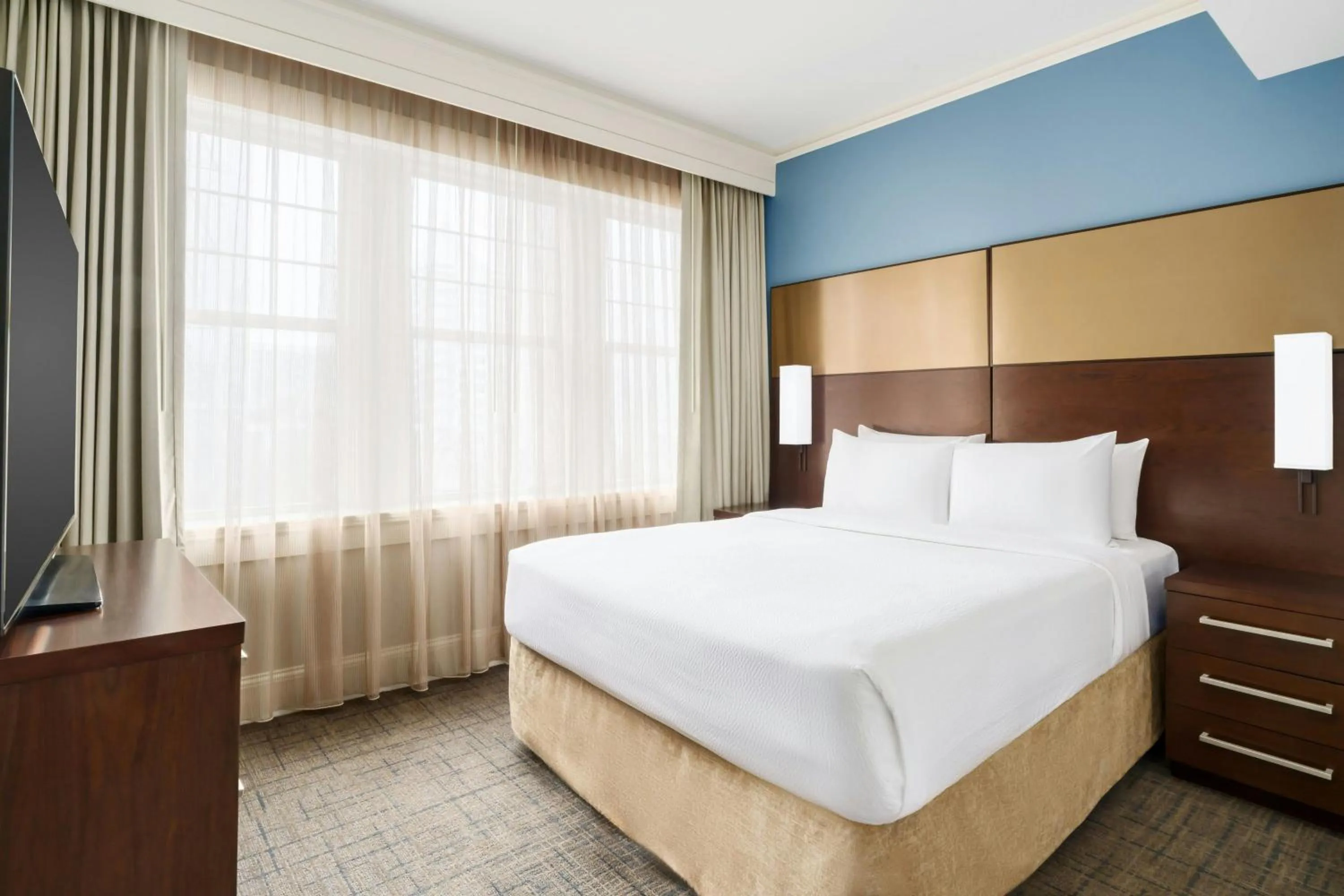 Photo of the whole room, Bed in Residence Inn by Marriott Atlanta Midtown/Georgia Tech