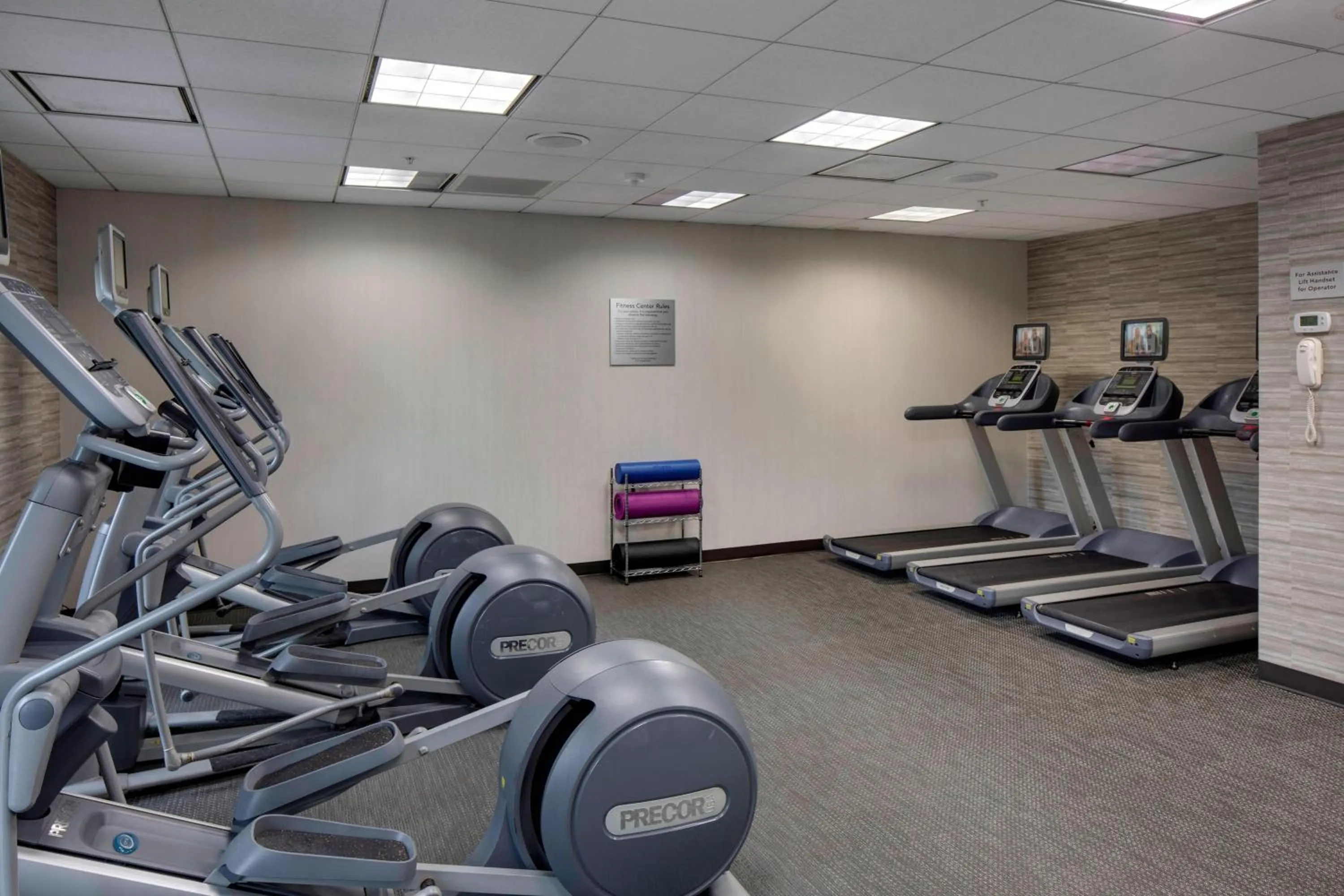 Fitness centre/facilities in Courtyard by Marriott Boston Logan Airport
