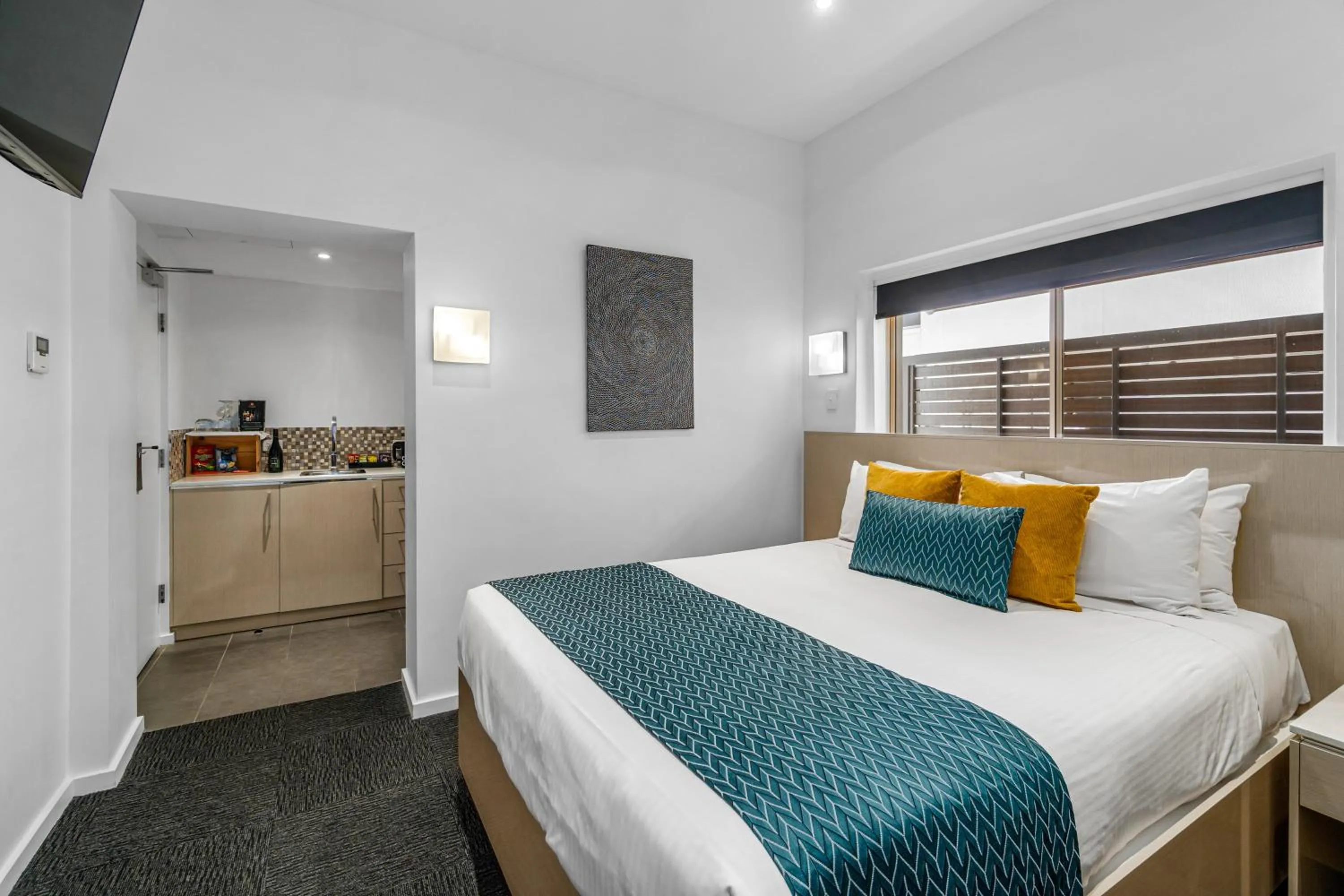 Bed in North Adelaide Boutique Stays Accommodation