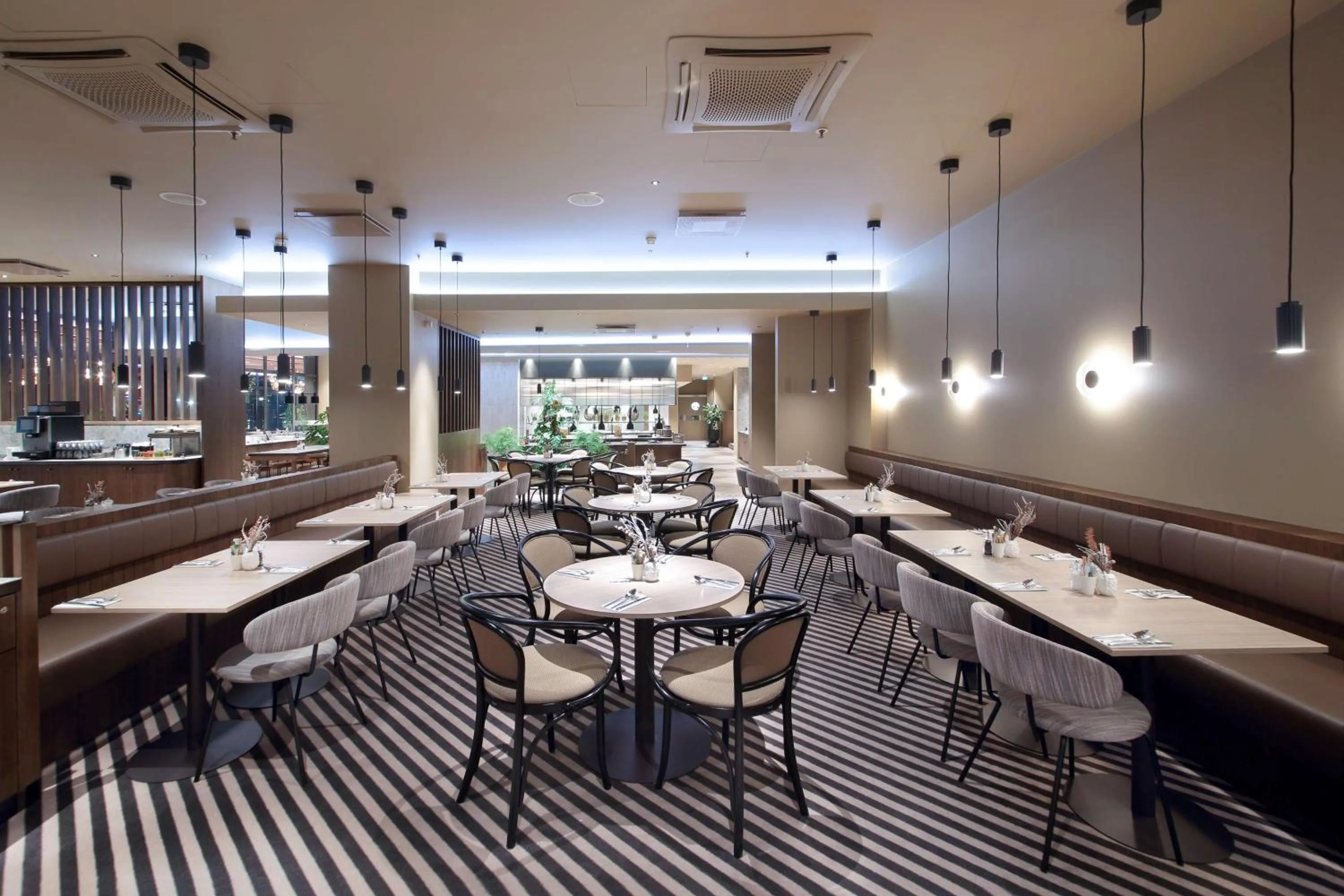 Restaurant/places to eat in Radisson Blu Hotel Lietuva