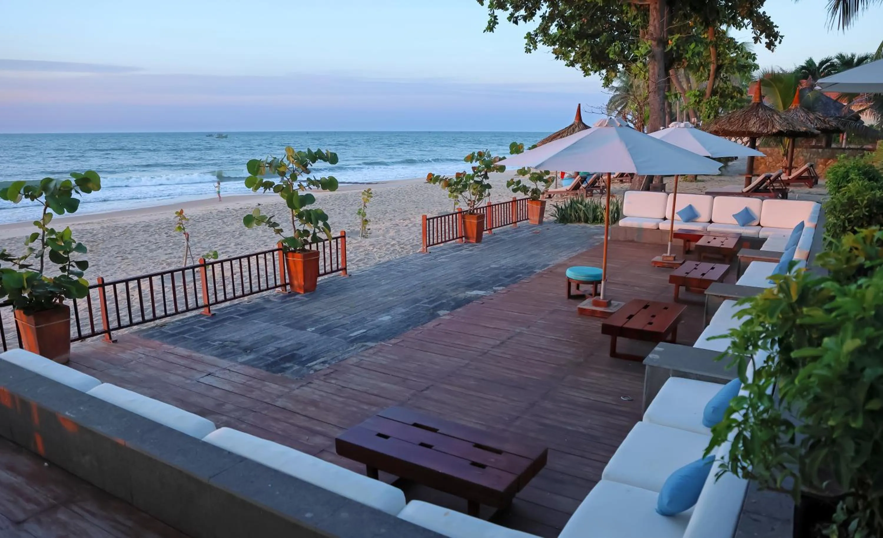 Restaurant/places to eat in Blue Ocean Resort