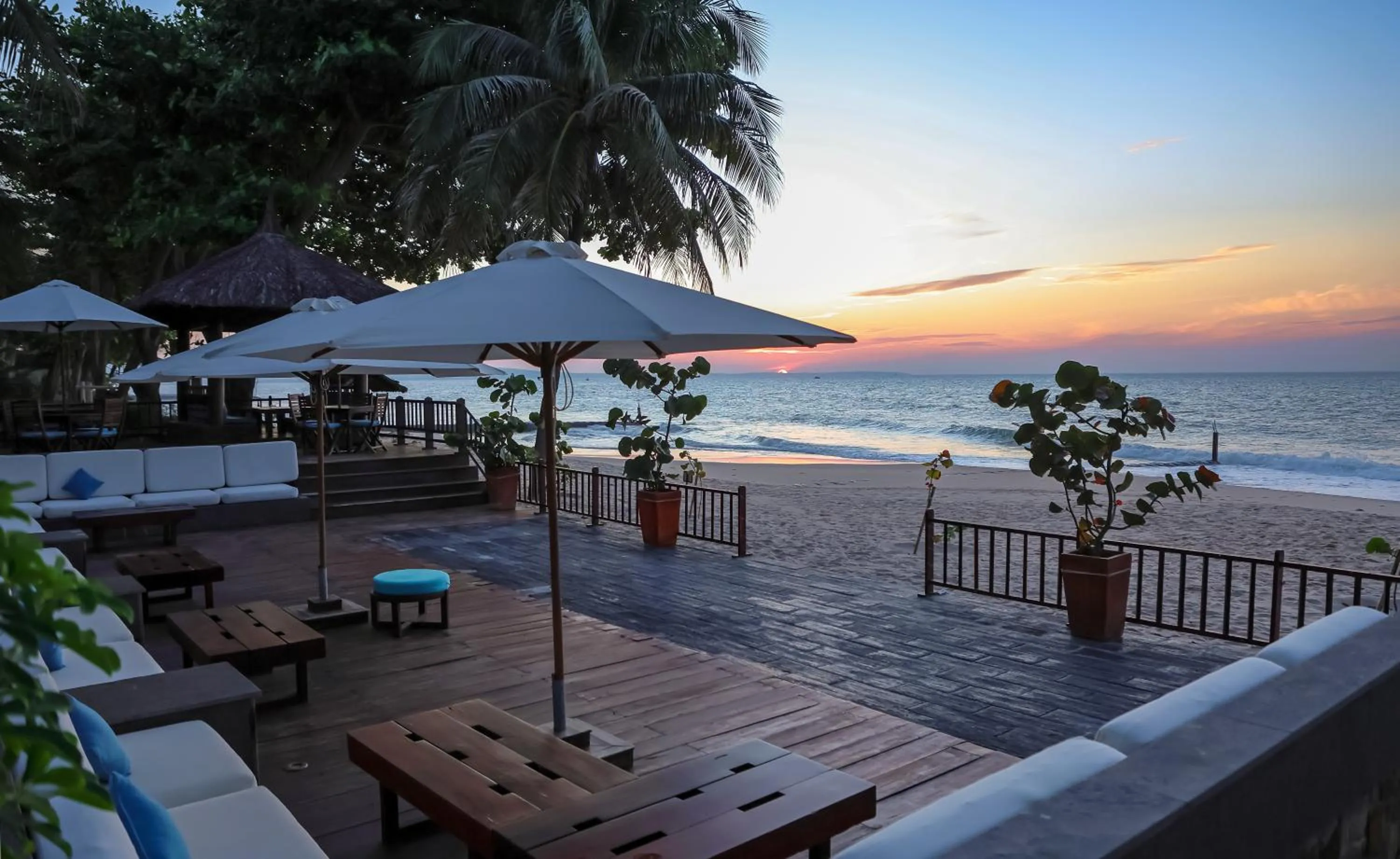 Restaurant/places to eat in Blue Ocean Resort