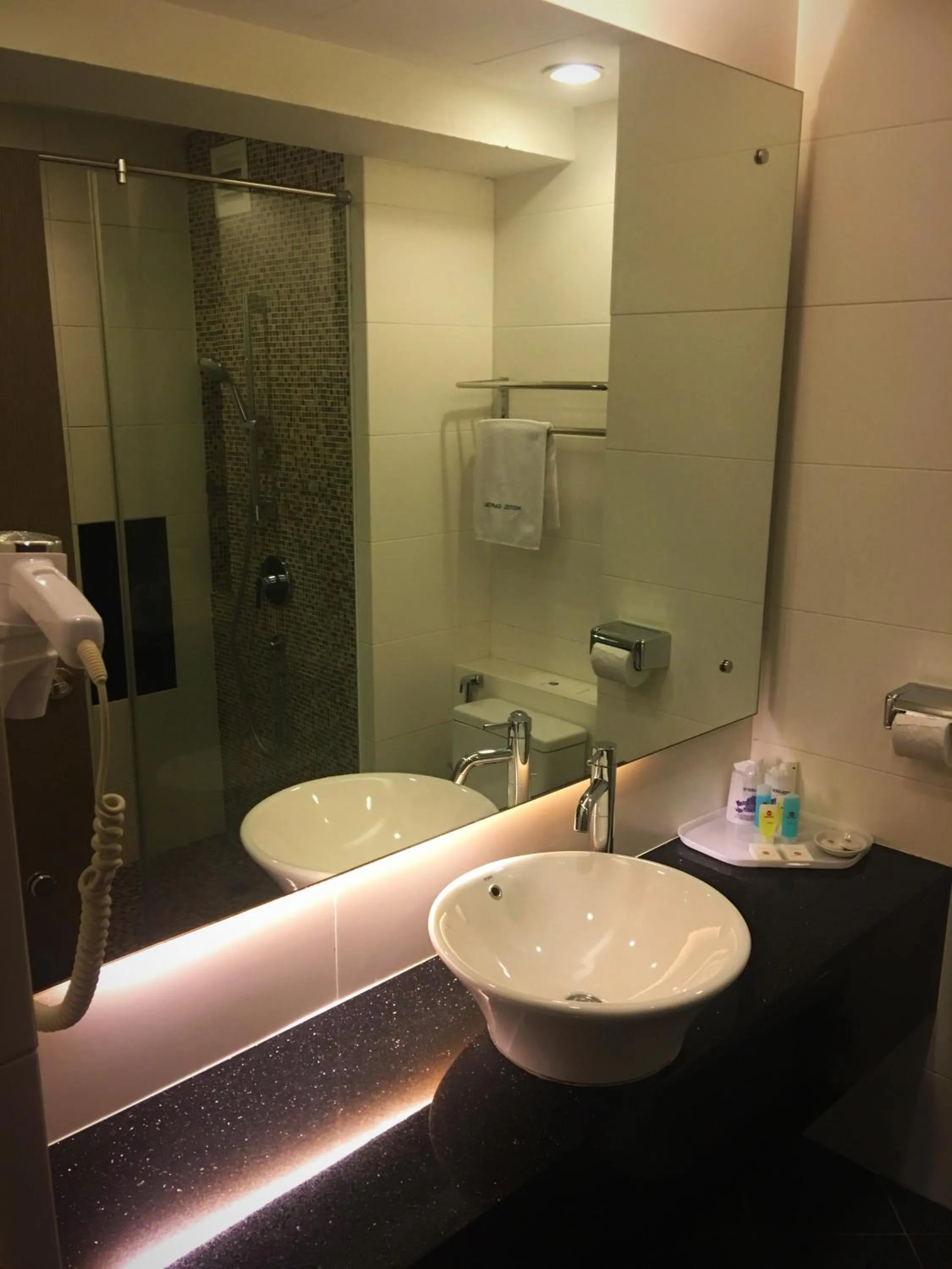 Shower in Hotel Capital Kota Kinabalu
