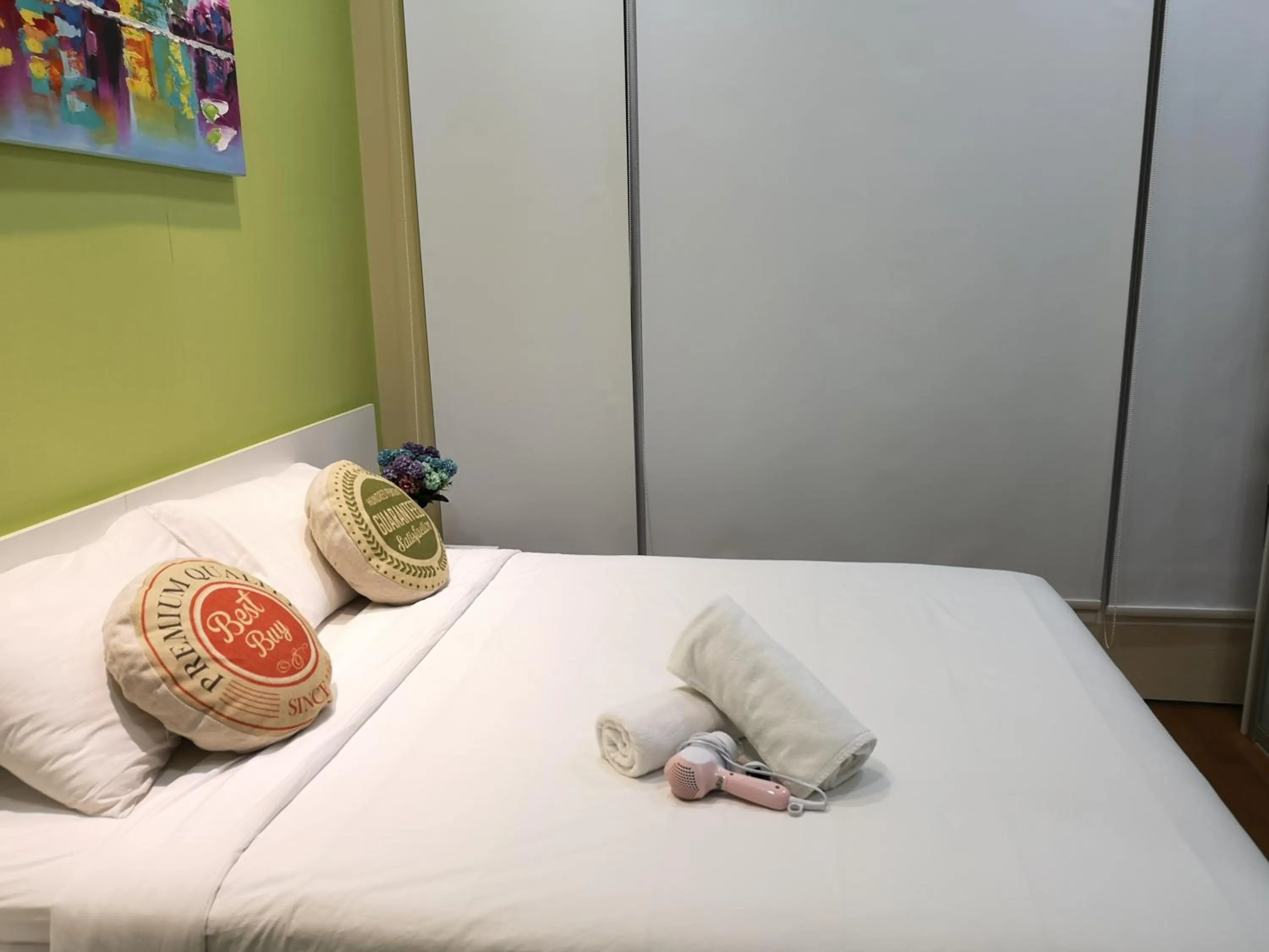 Bed in Soho Suites Klcc By Pnut