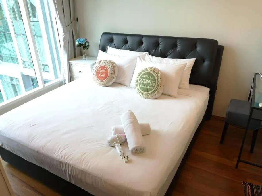 Bed in Soho Suites Klcc By Pnut