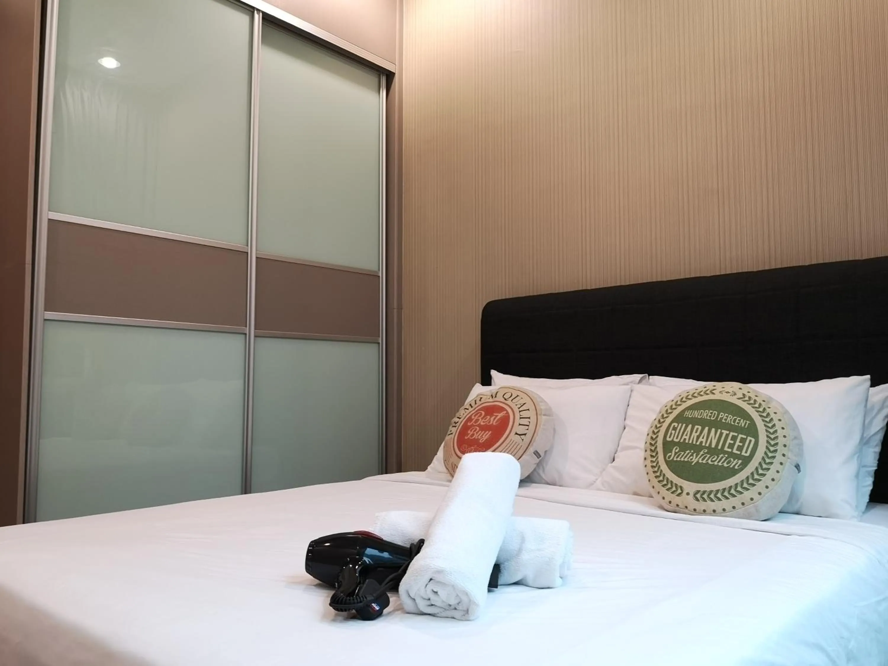 Bed in Soho Suites Klcc By Pnut