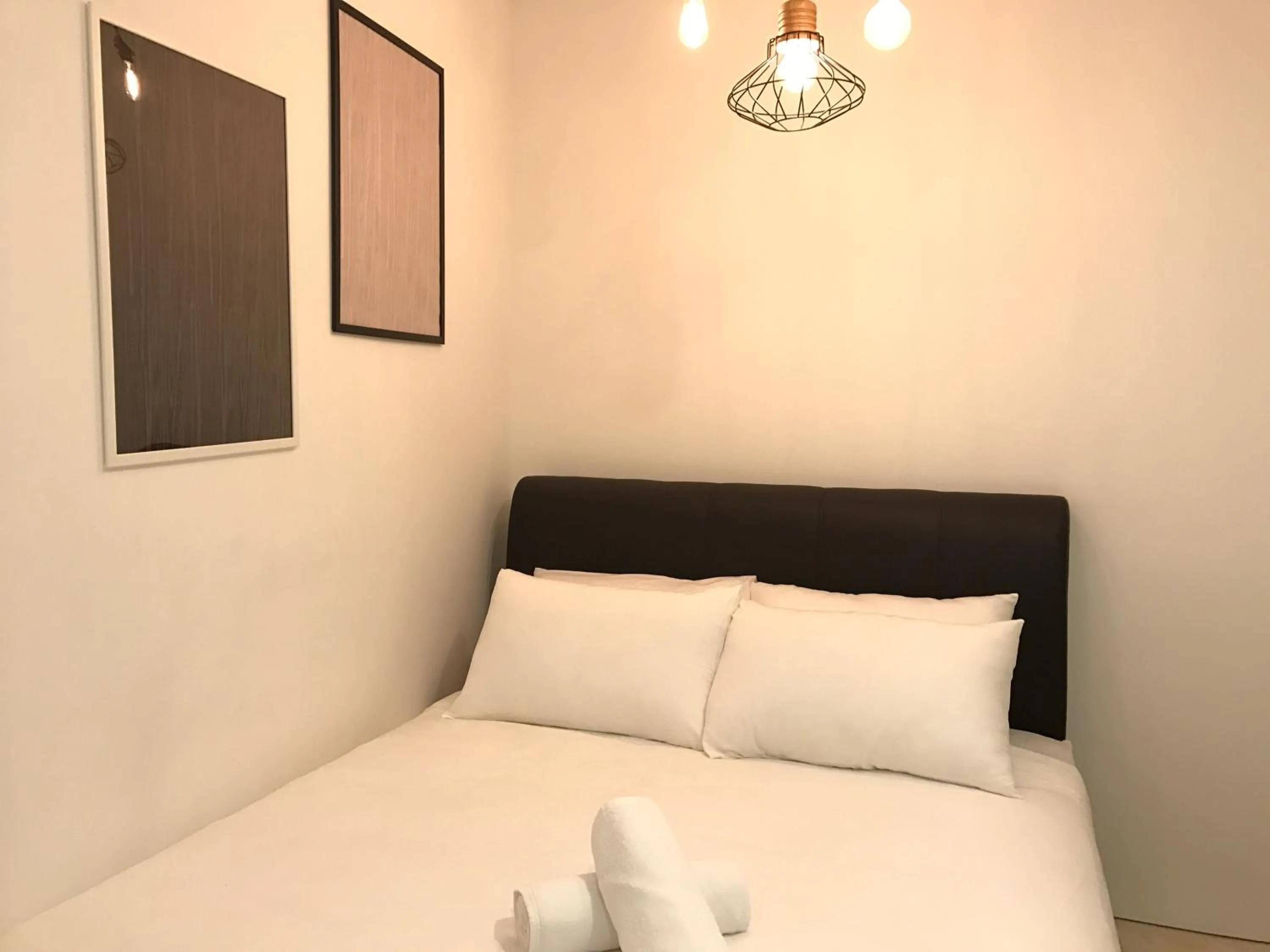 Bed in VORTEX SUITES KLCC by PNUT With NETFLIX