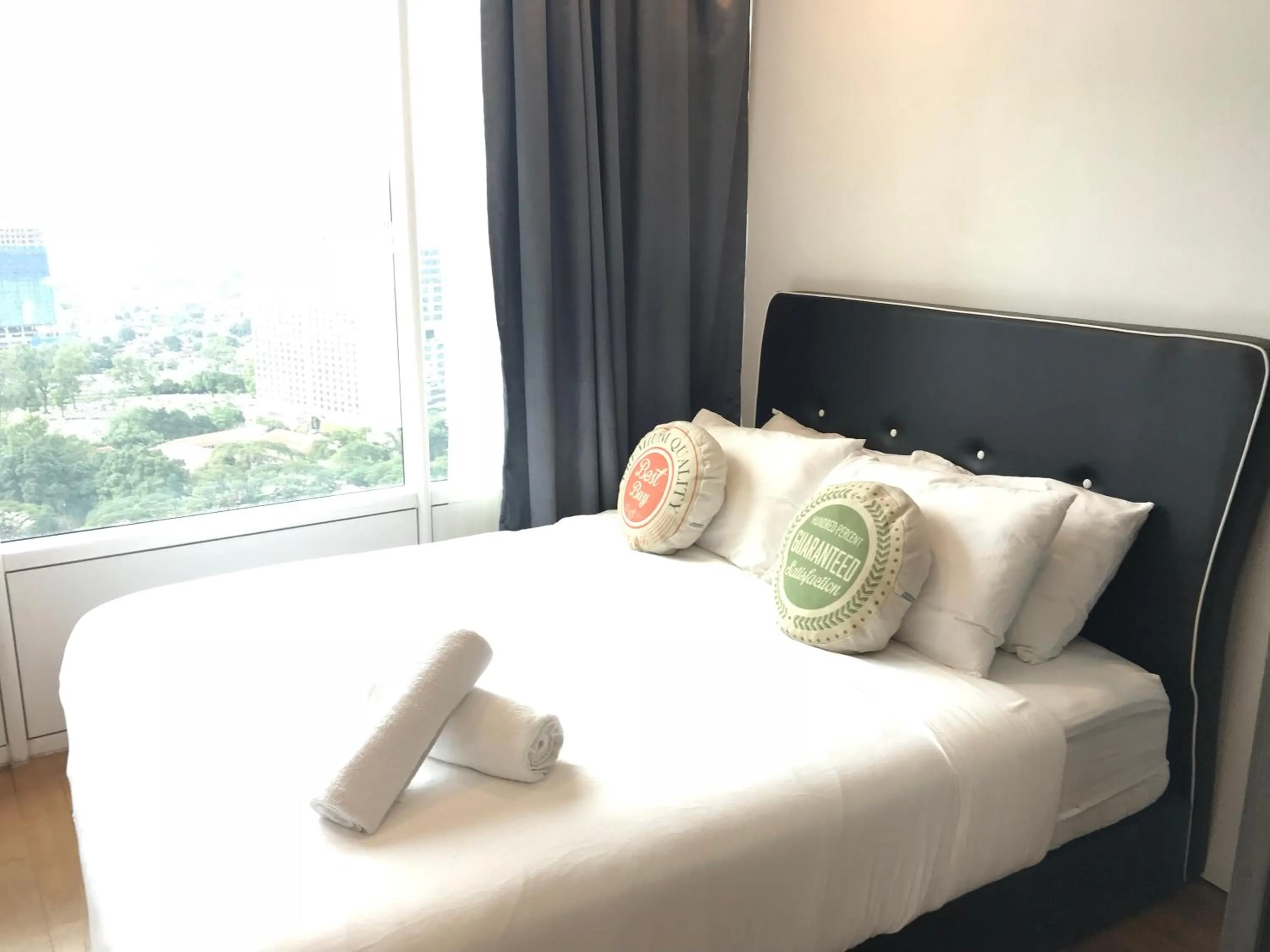 Bed in VORTEX SUITES KLCC by PNUT With NETFLIX