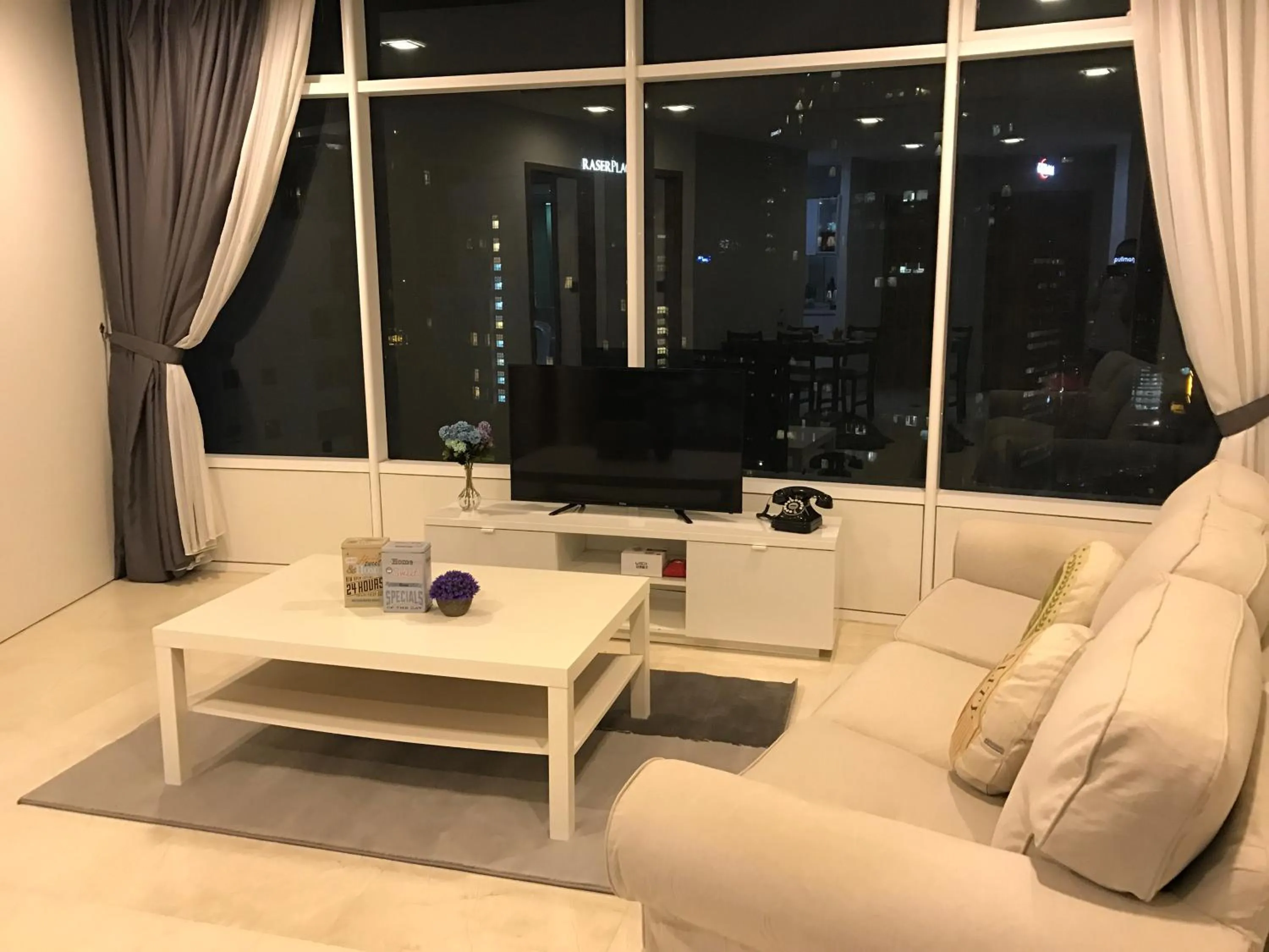 VORTEX SUITES KLCC by PNUT With NETFLIX