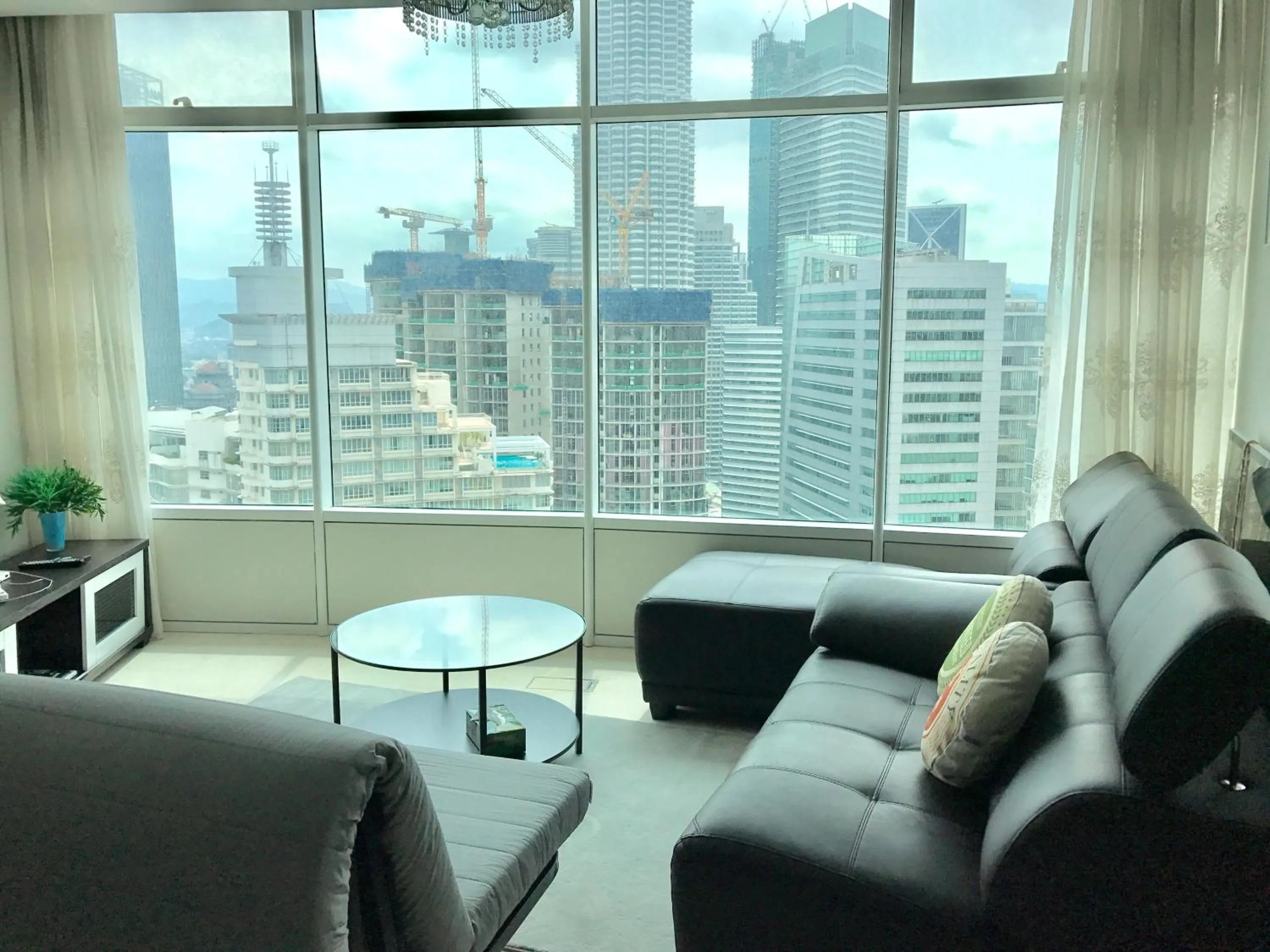 VORTEX SUITES KLCC by PNUT With NETFLIX