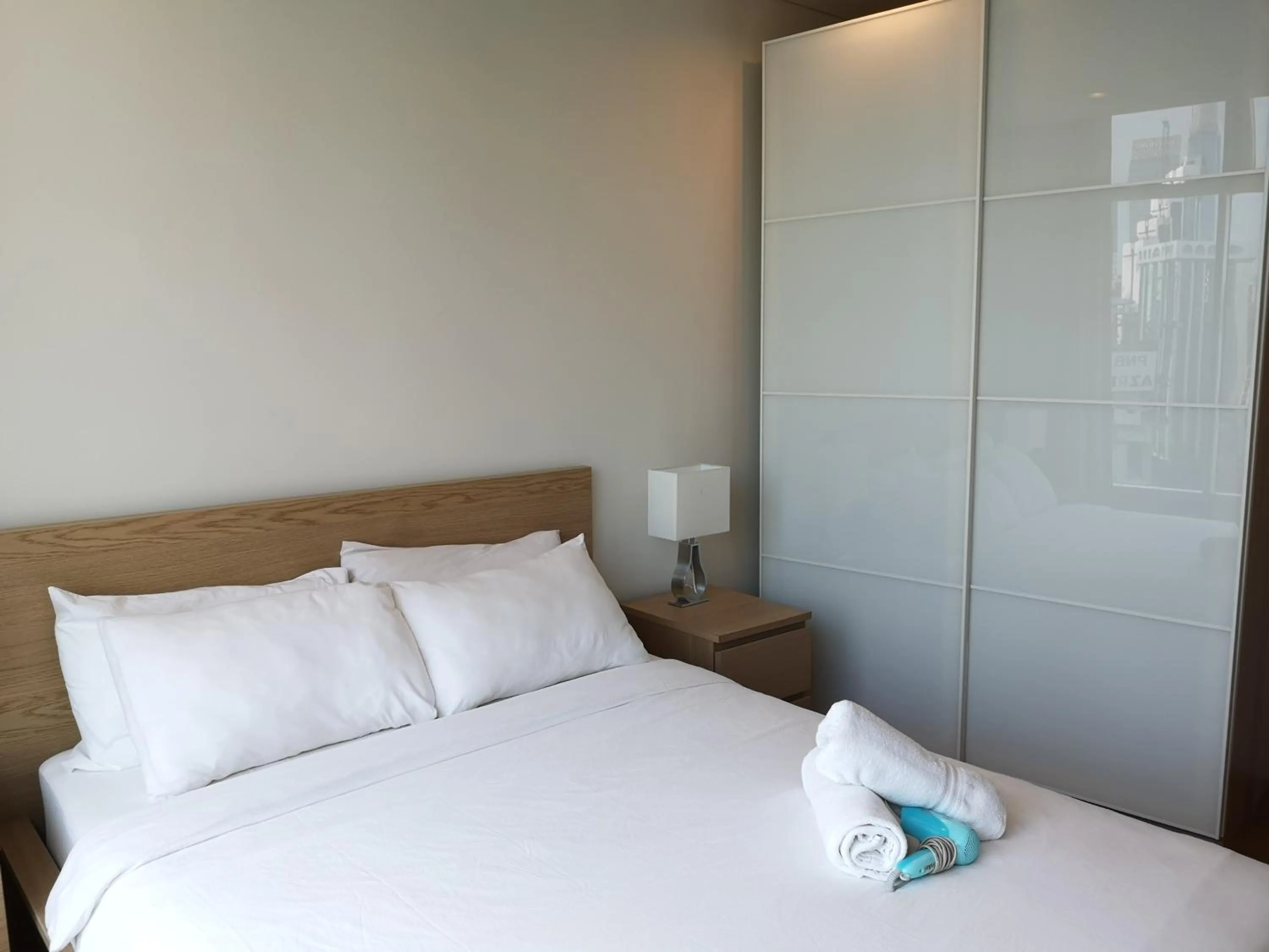 Bed in VORTEX SUITES KLCC by PNUT With NETFLIX