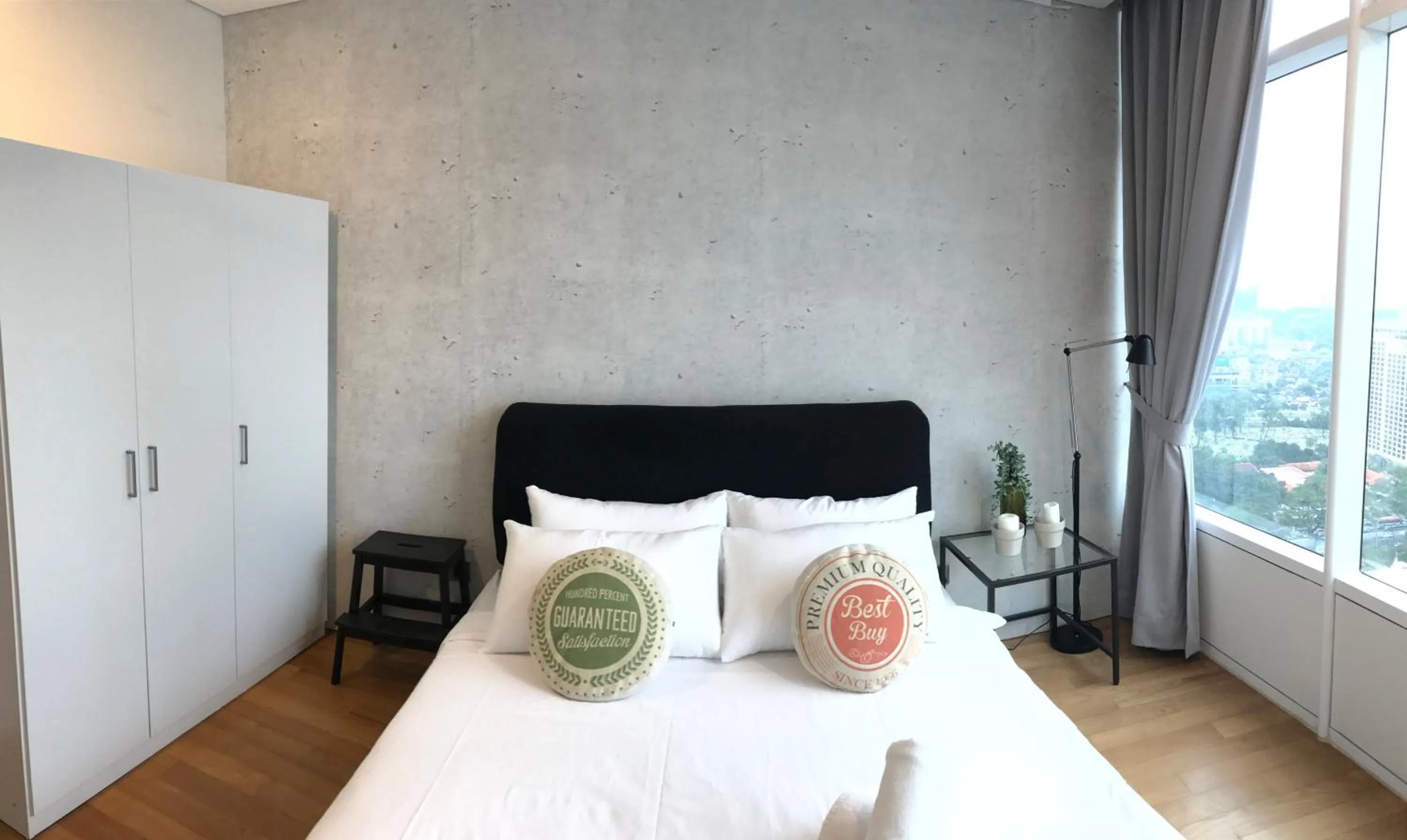 Bed in VORTEX SUITES KLCC by PNUT With NETFLIX