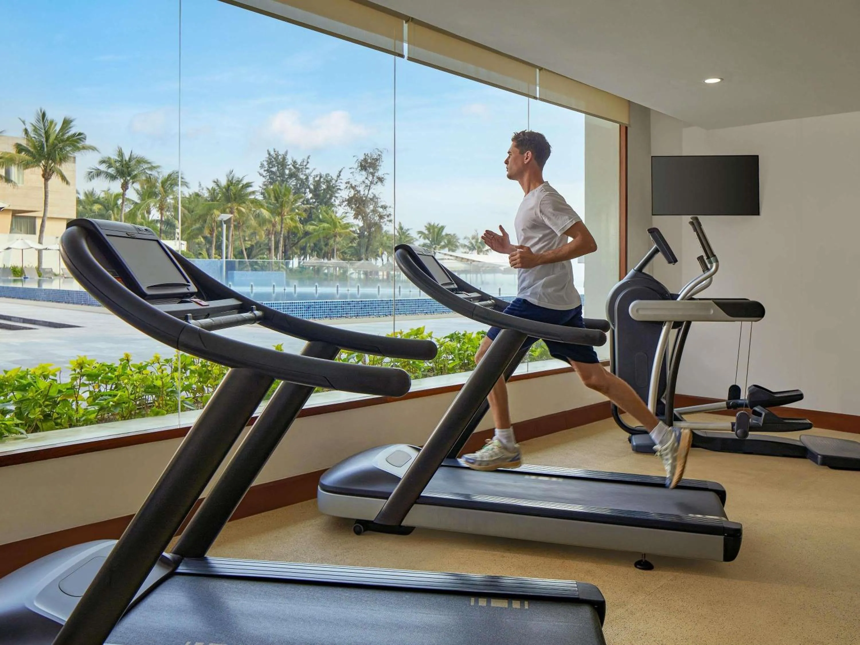 Fitness centre/facilities in Pullman Danang Beach Resort