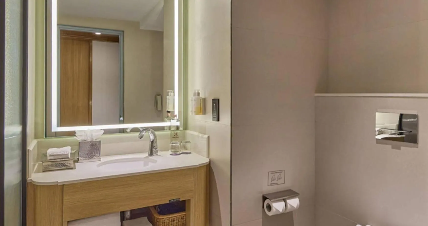 Bathroom in Hotel Royal Orchid Bangalore
