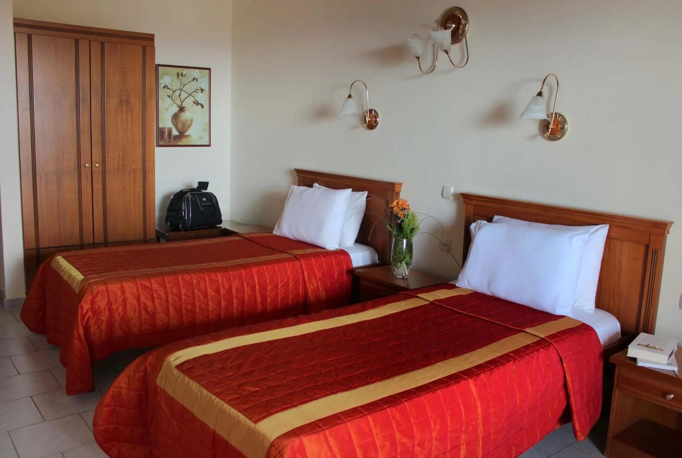 Bed in Famissi Eden Hotel