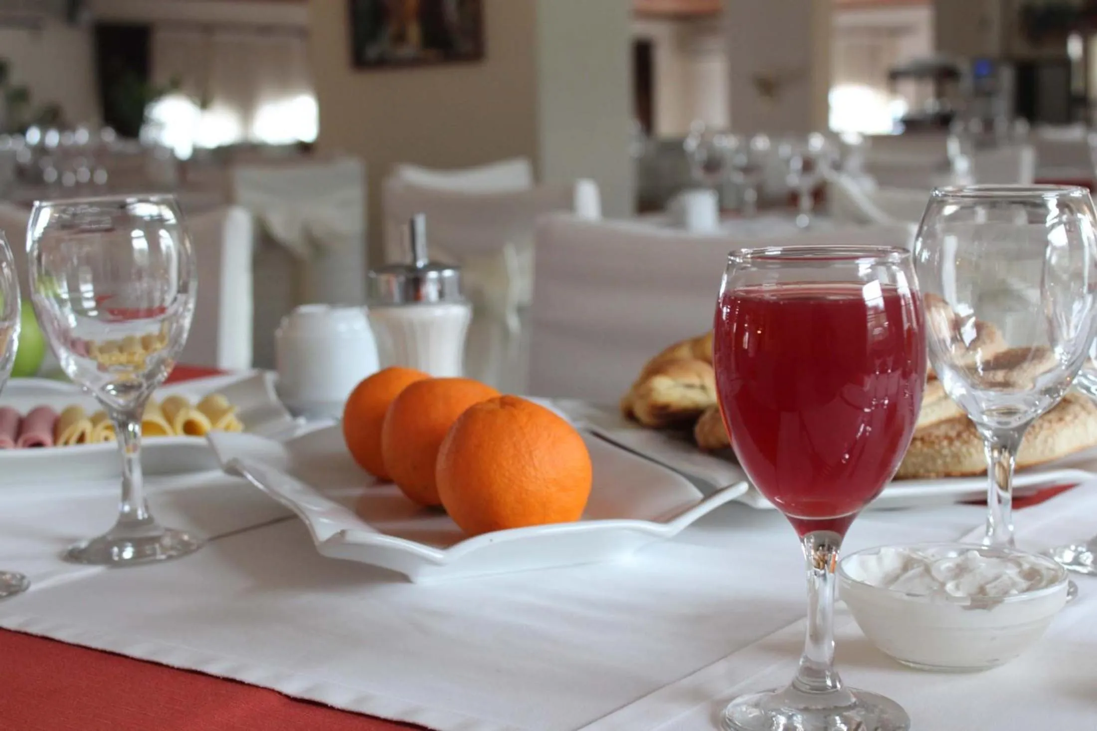 Restaurant/places to eat in Famissi Eden Hotel