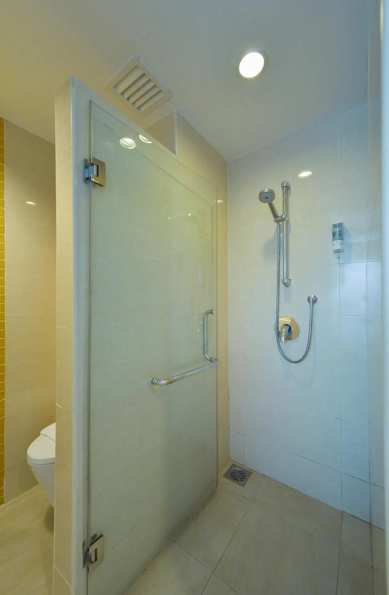 Shower in Cititel Express Kota Kinabalu