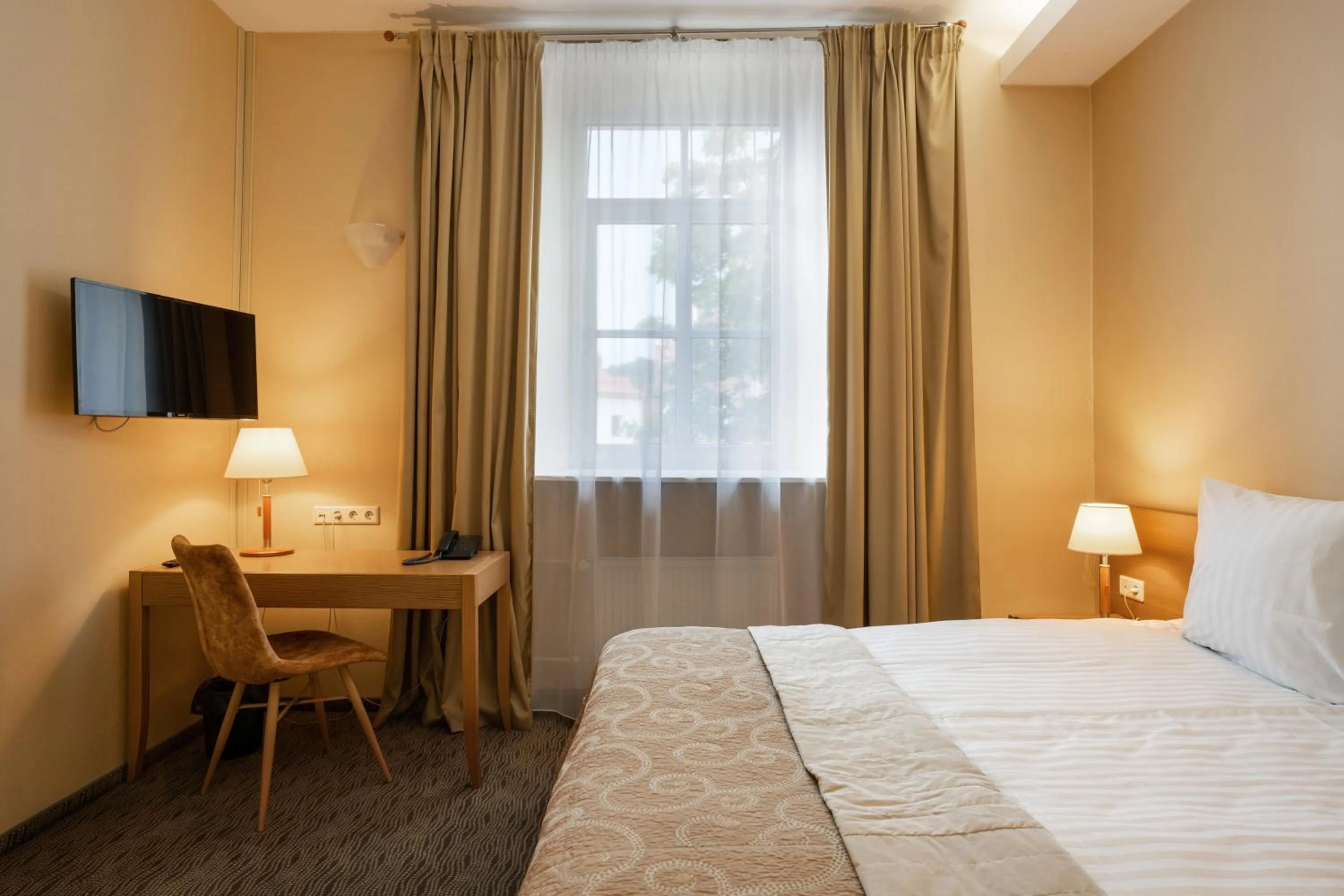 Bed in Mabre Residence