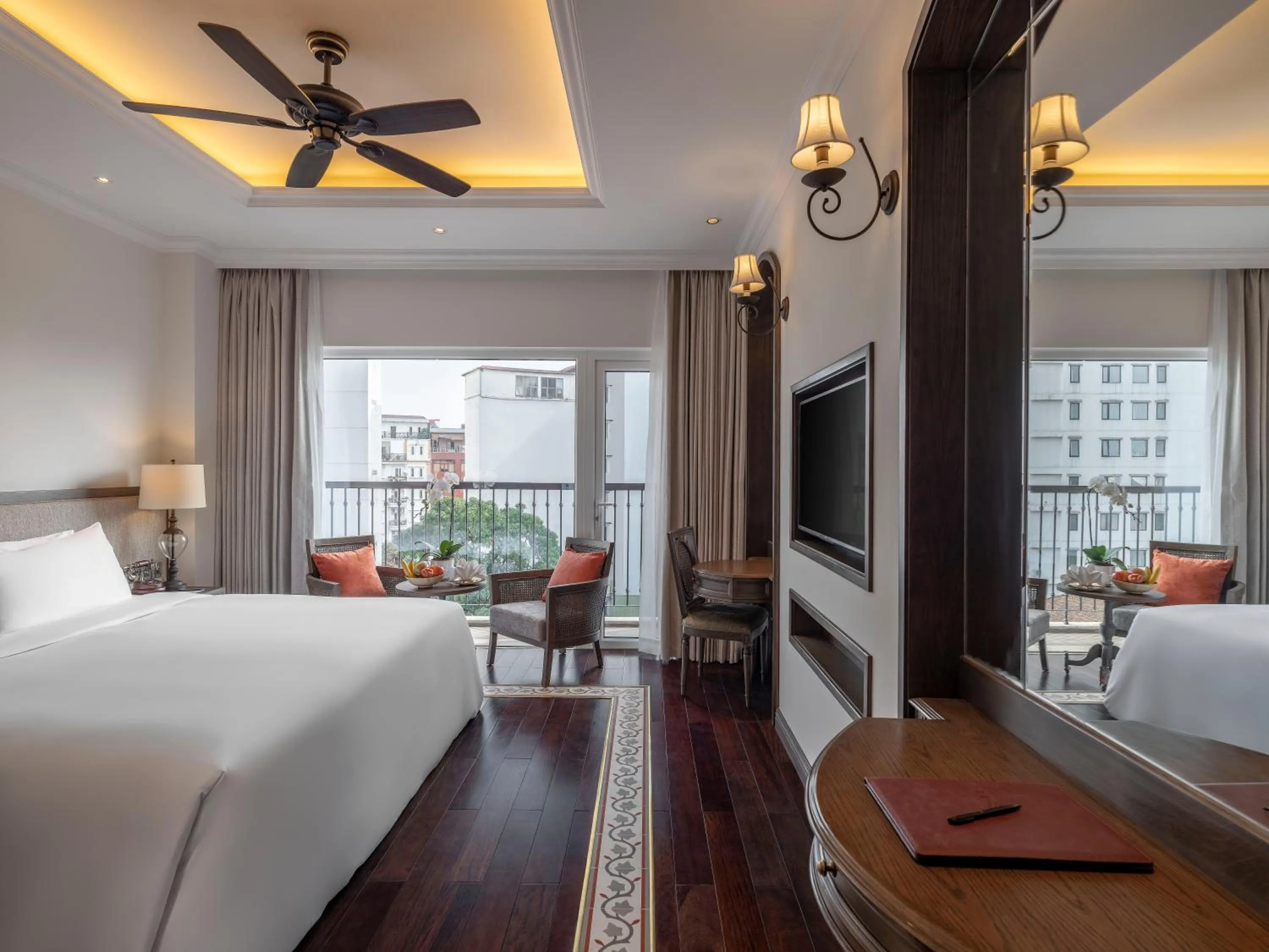 Bed in De Syloia Hotel