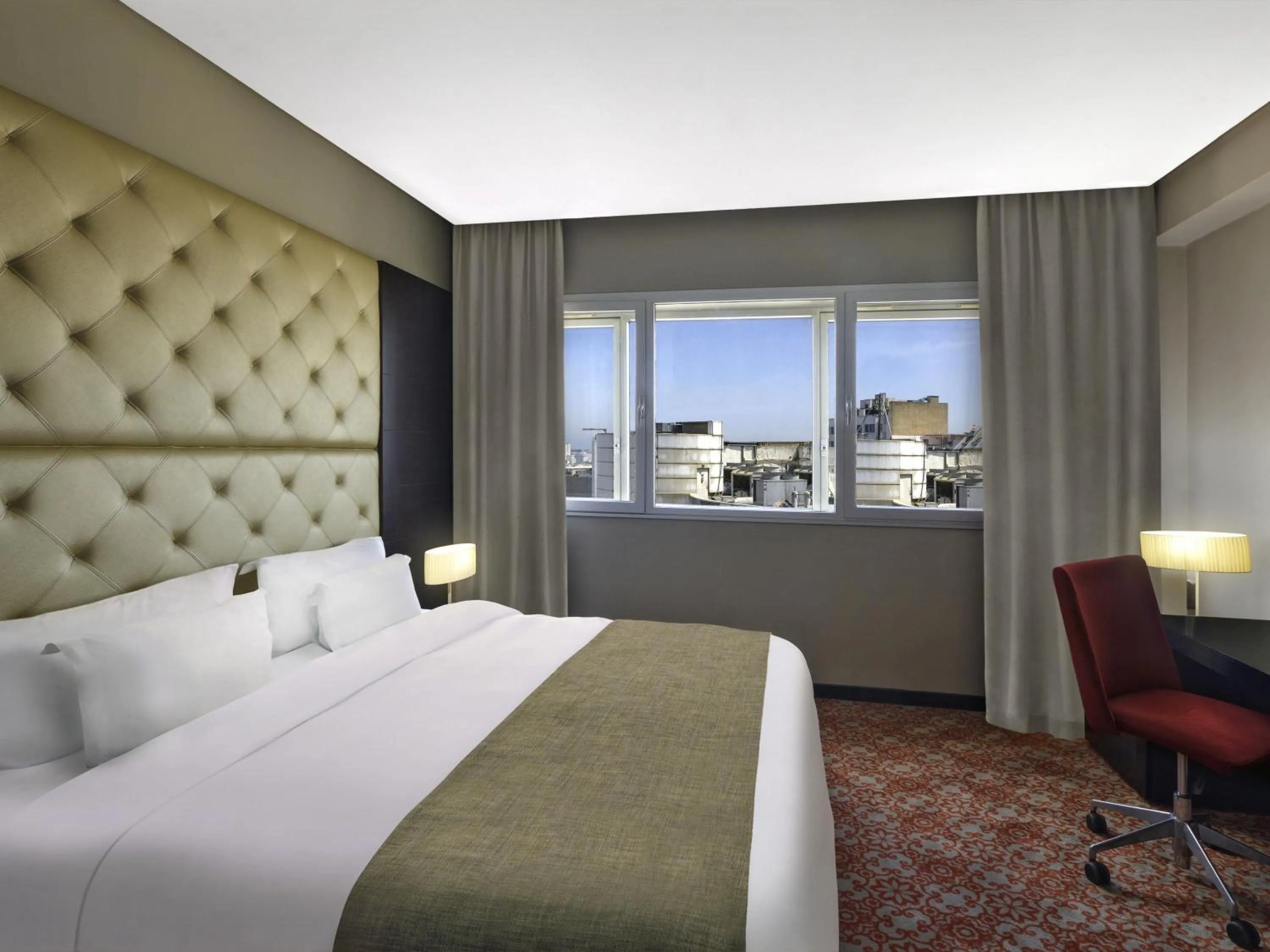 Bedroom, Bed in Mövenpick Hotel Casablanca