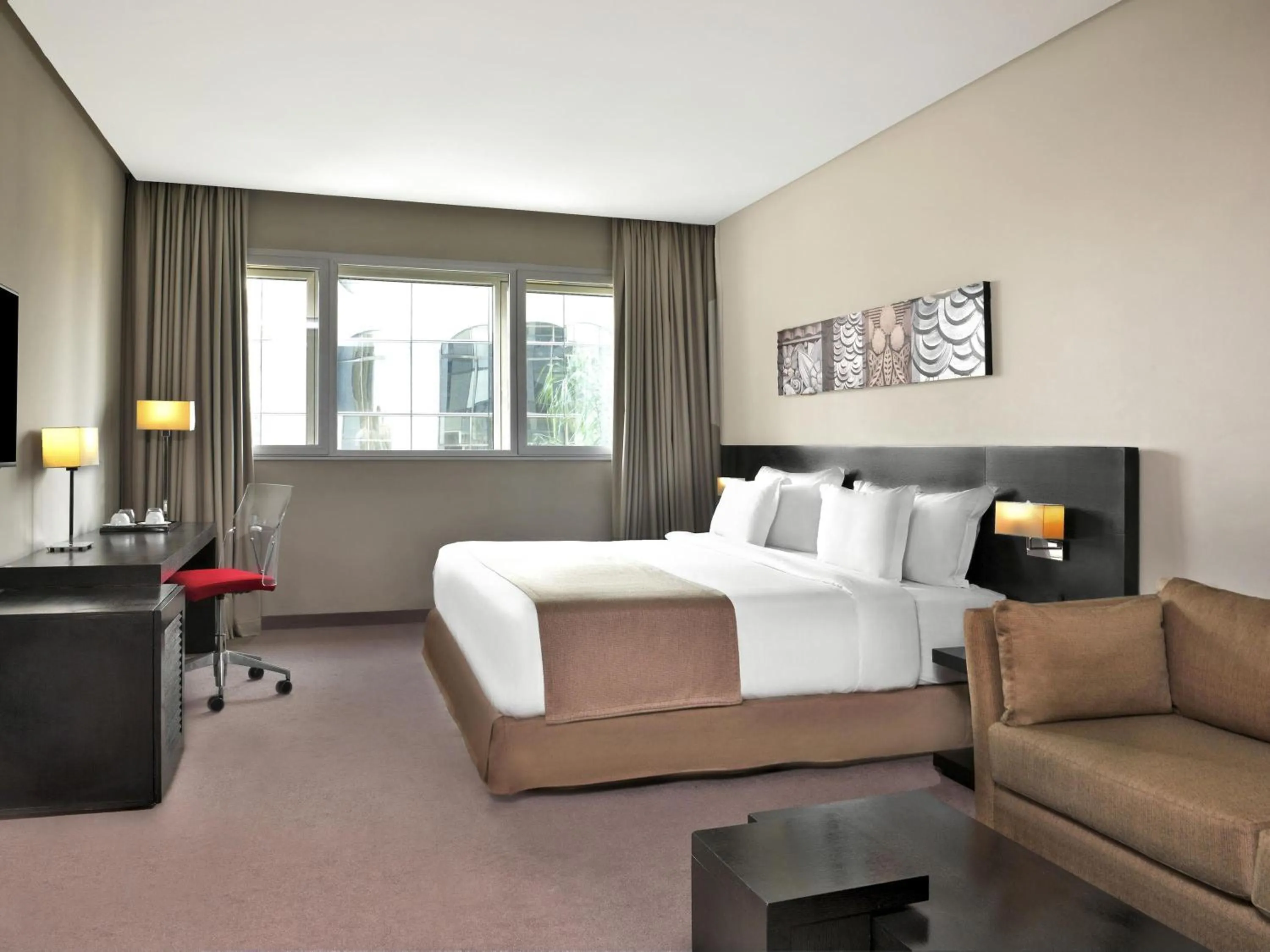 Bedroom, Bed in Mövenpick Hotel Casablanca