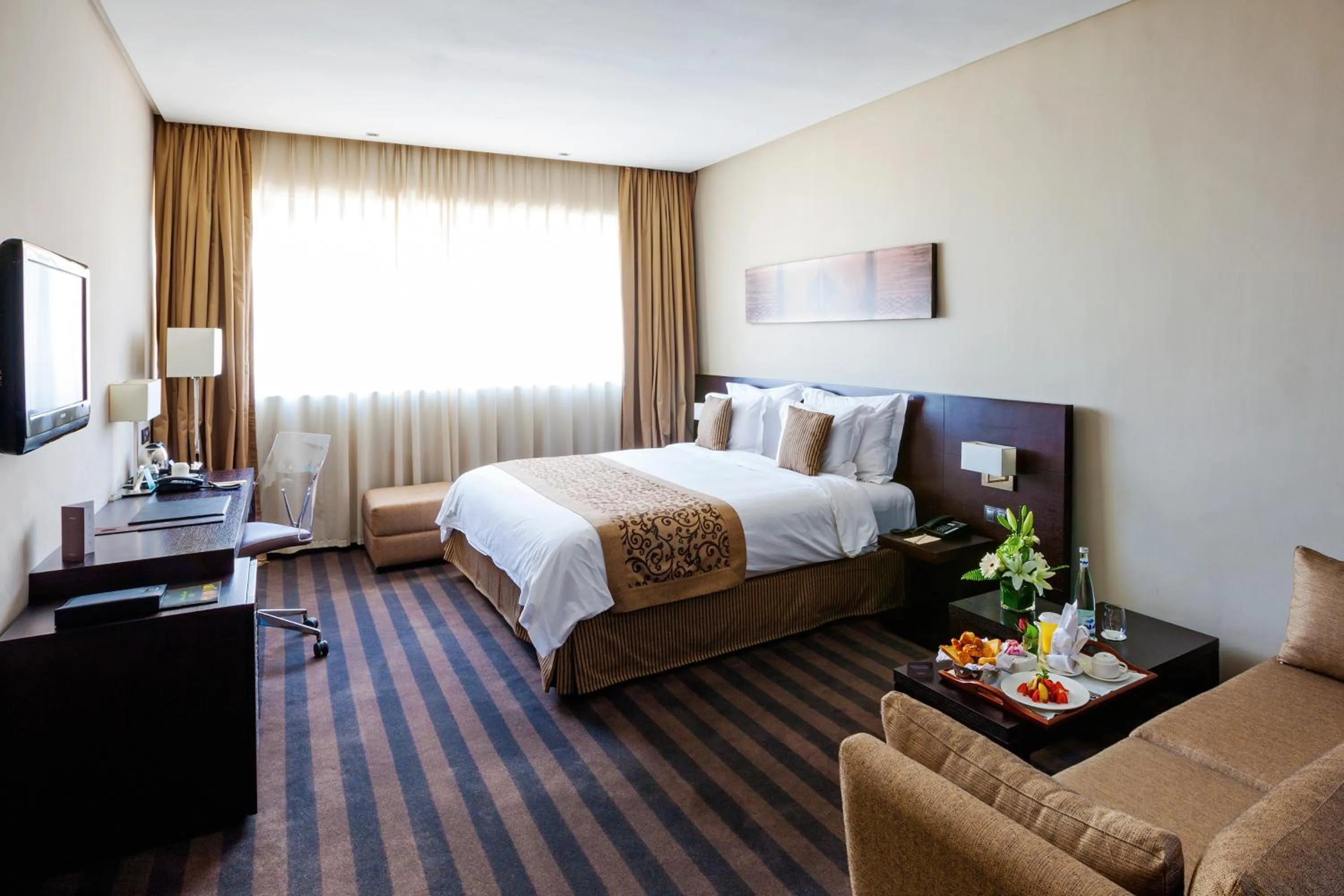 Photo of the whole room, Bed in Mövenpick Hotel Casablanca