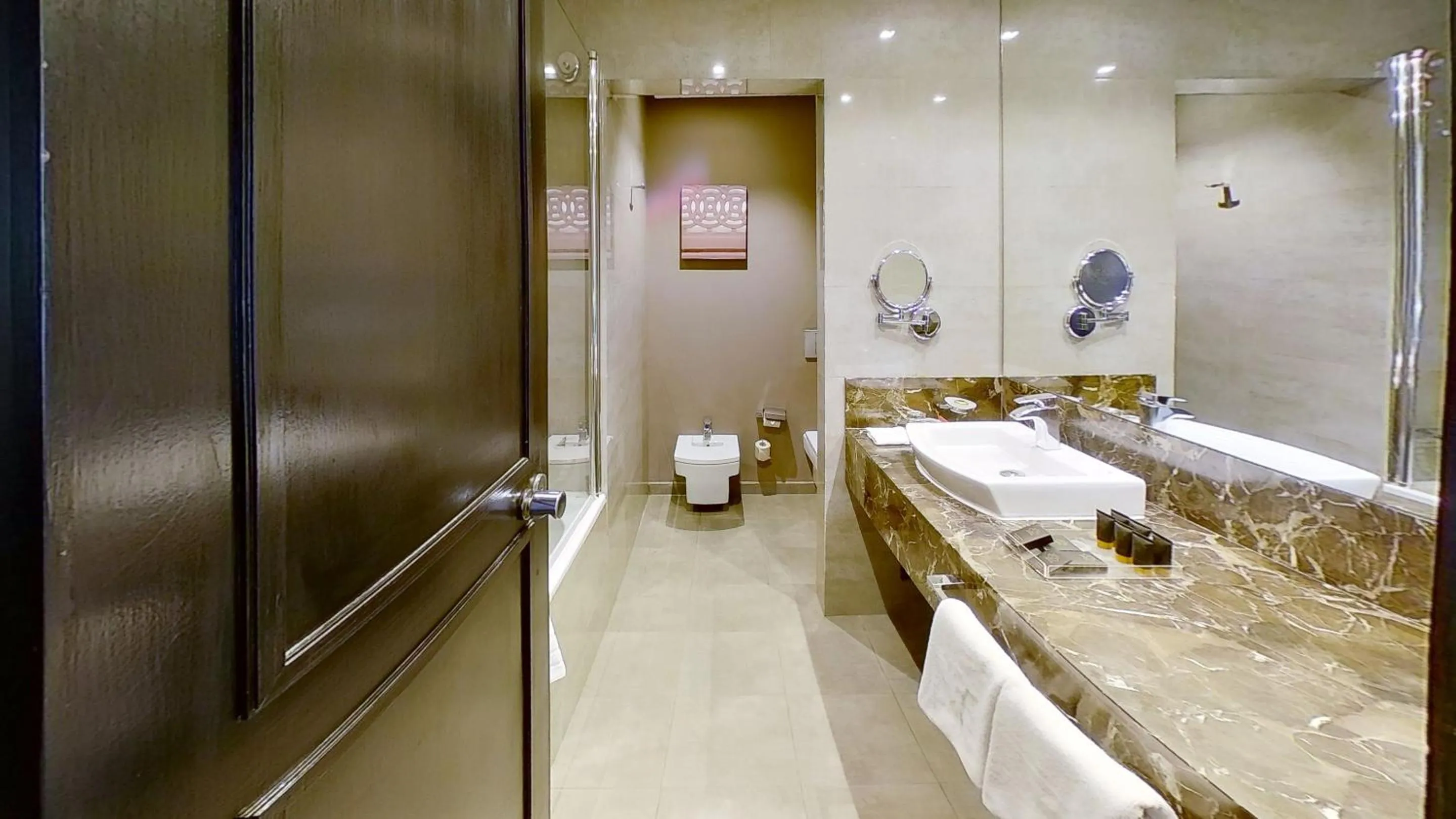 Bathroom in Mövenpick Hotel Casablanca