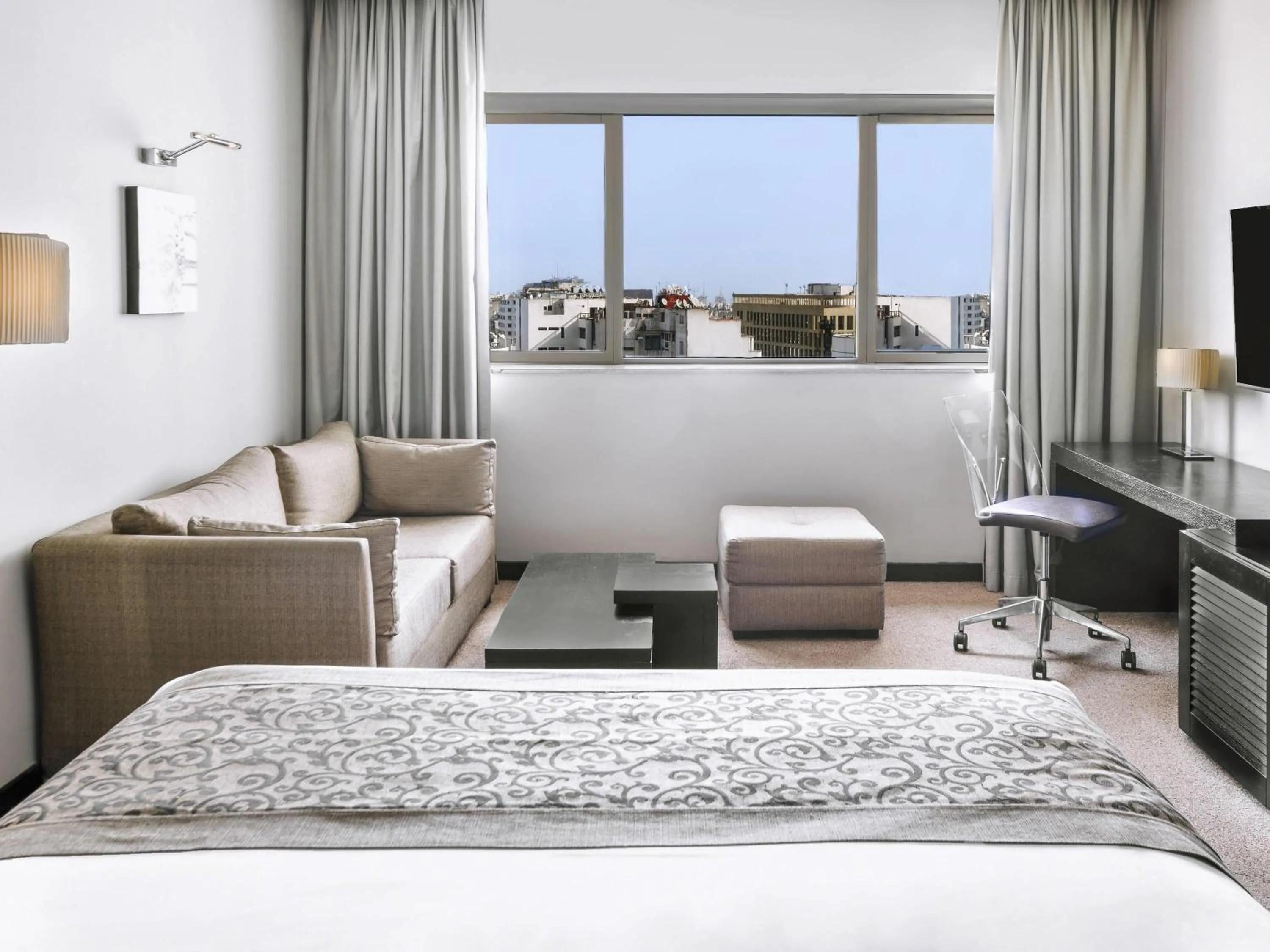 Bedroom, Bed in Mövenpick Hotel Casablanca