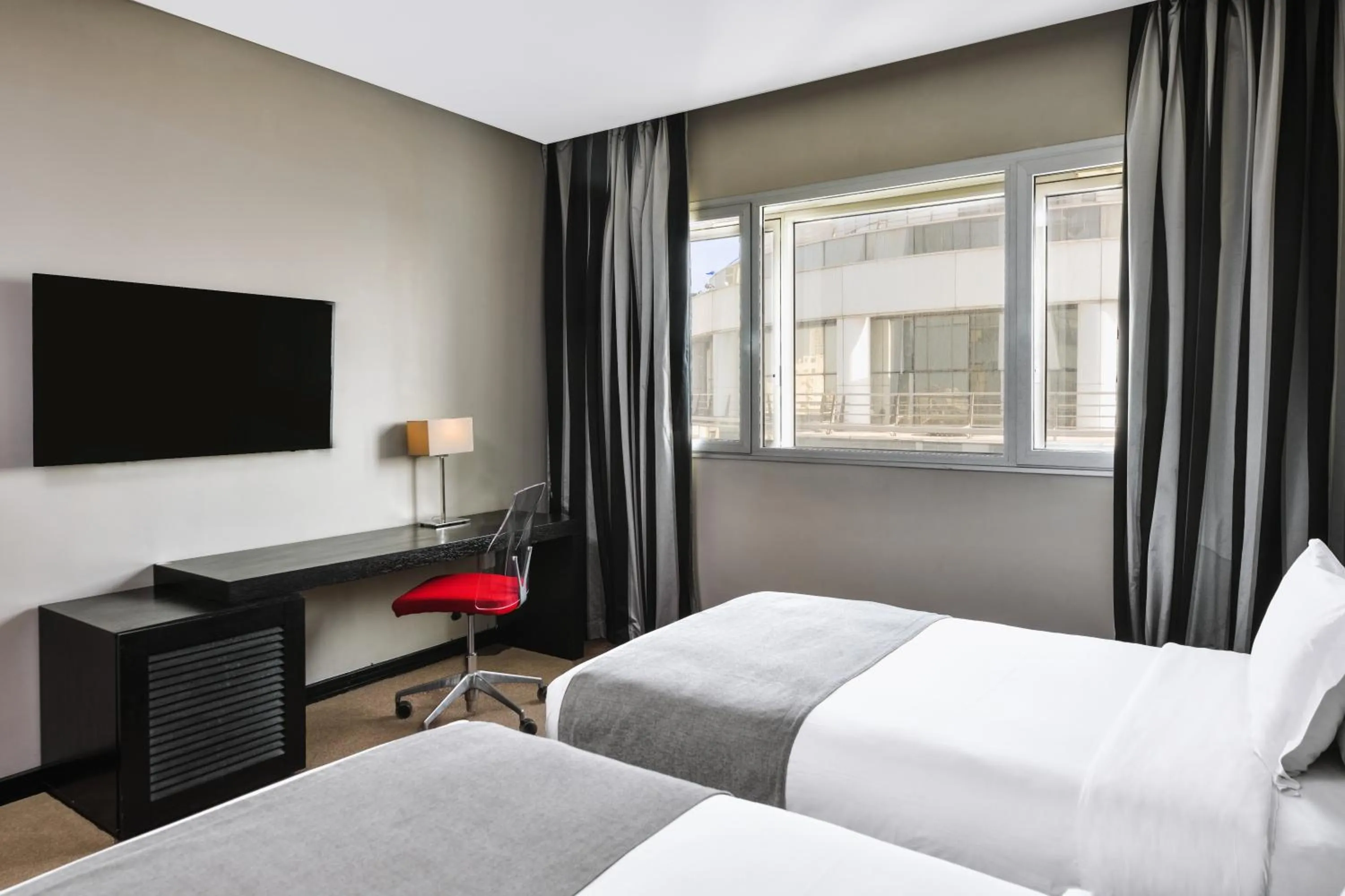 Bedroom, Bed in Mövenpick Hotel Casablanca