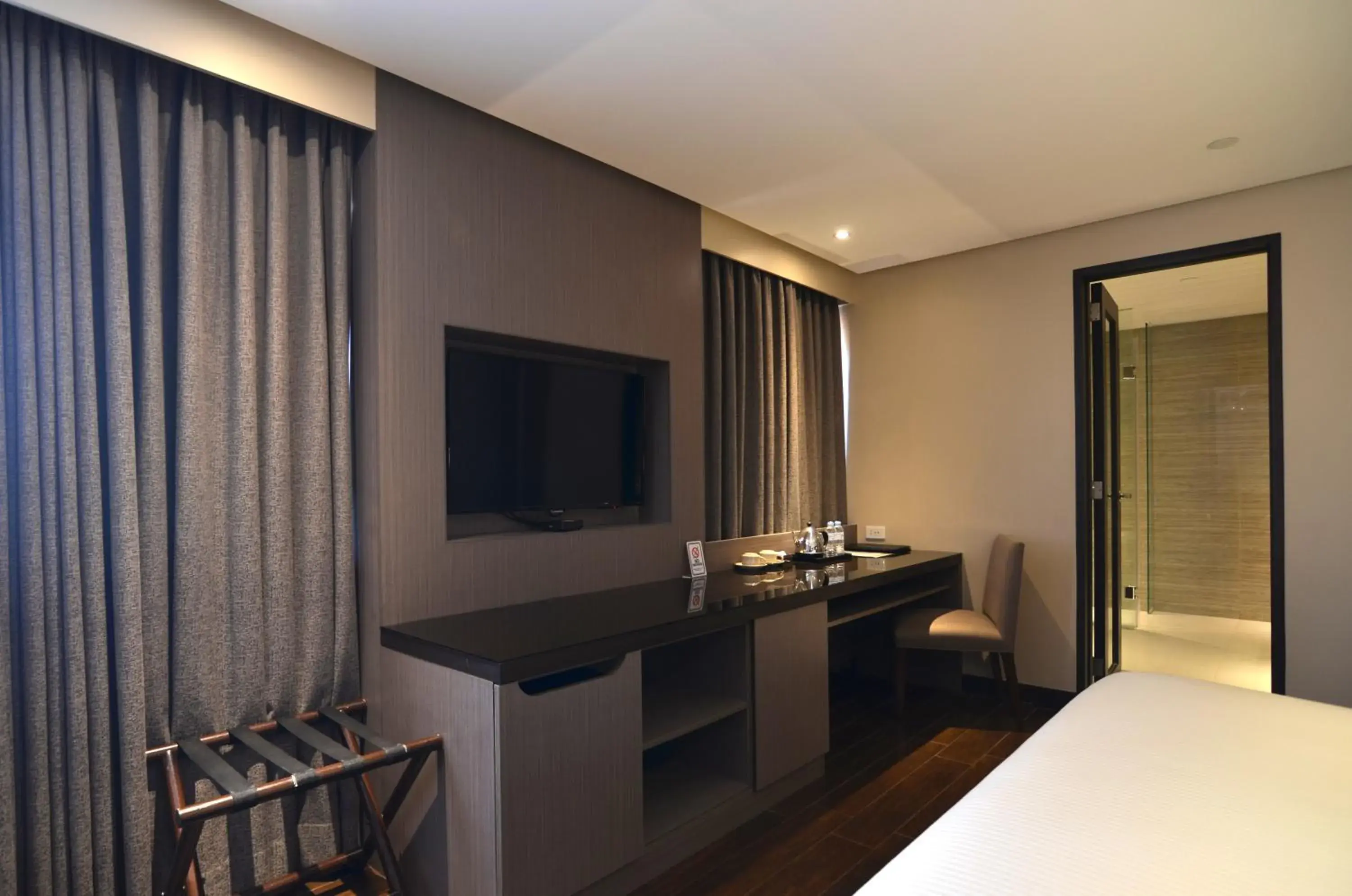 Executive Suite in Pearl Garden Hotel Executive Suite in Pearl Garden Hotel