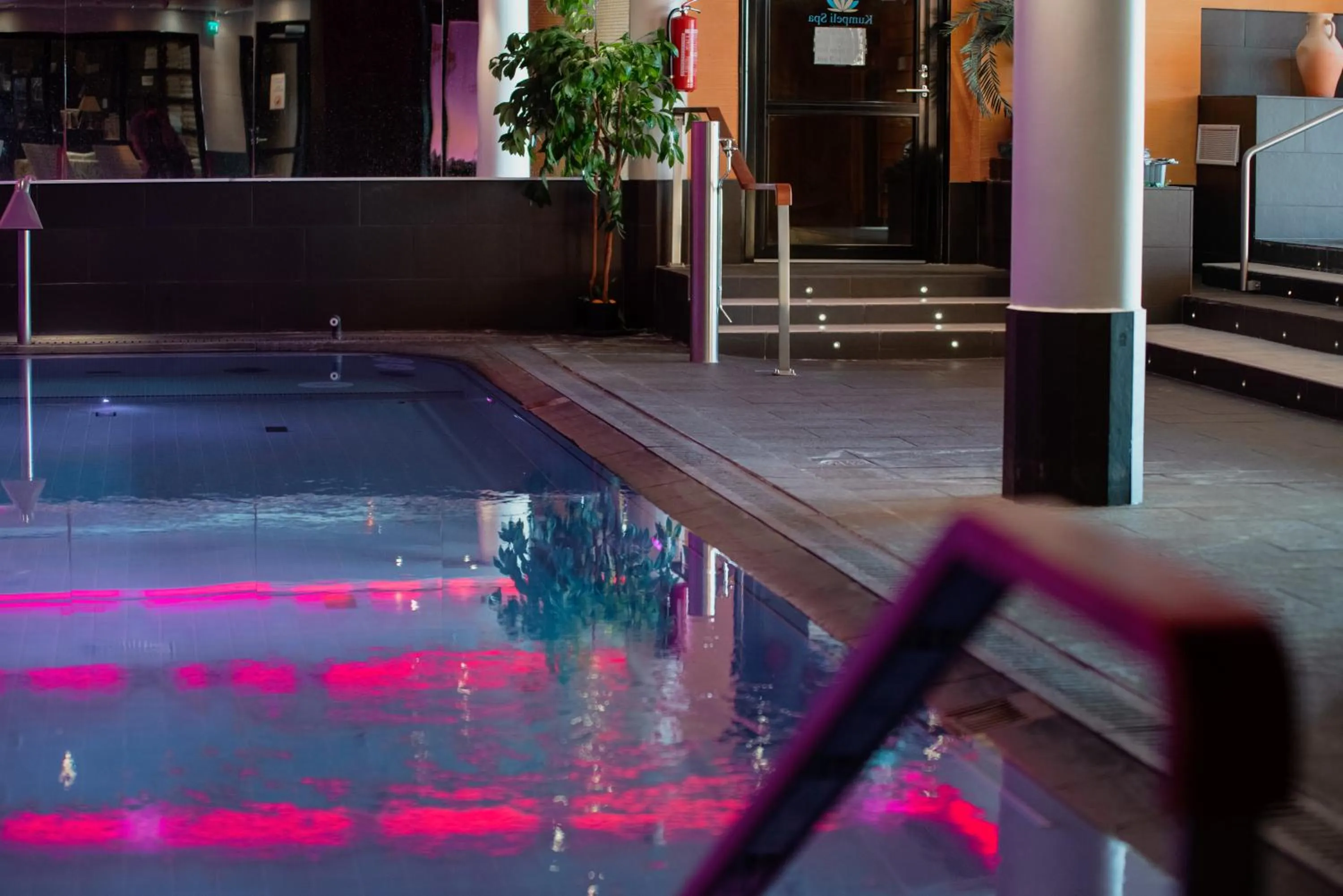 Swimming pool in Hotel Kumpeli Spa