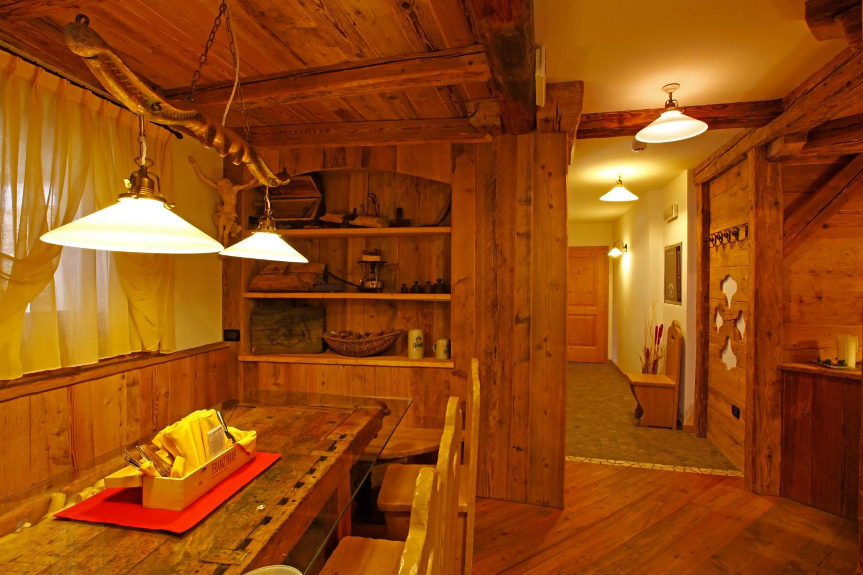 Restaurant/places to eat in Hotel Il Maniero