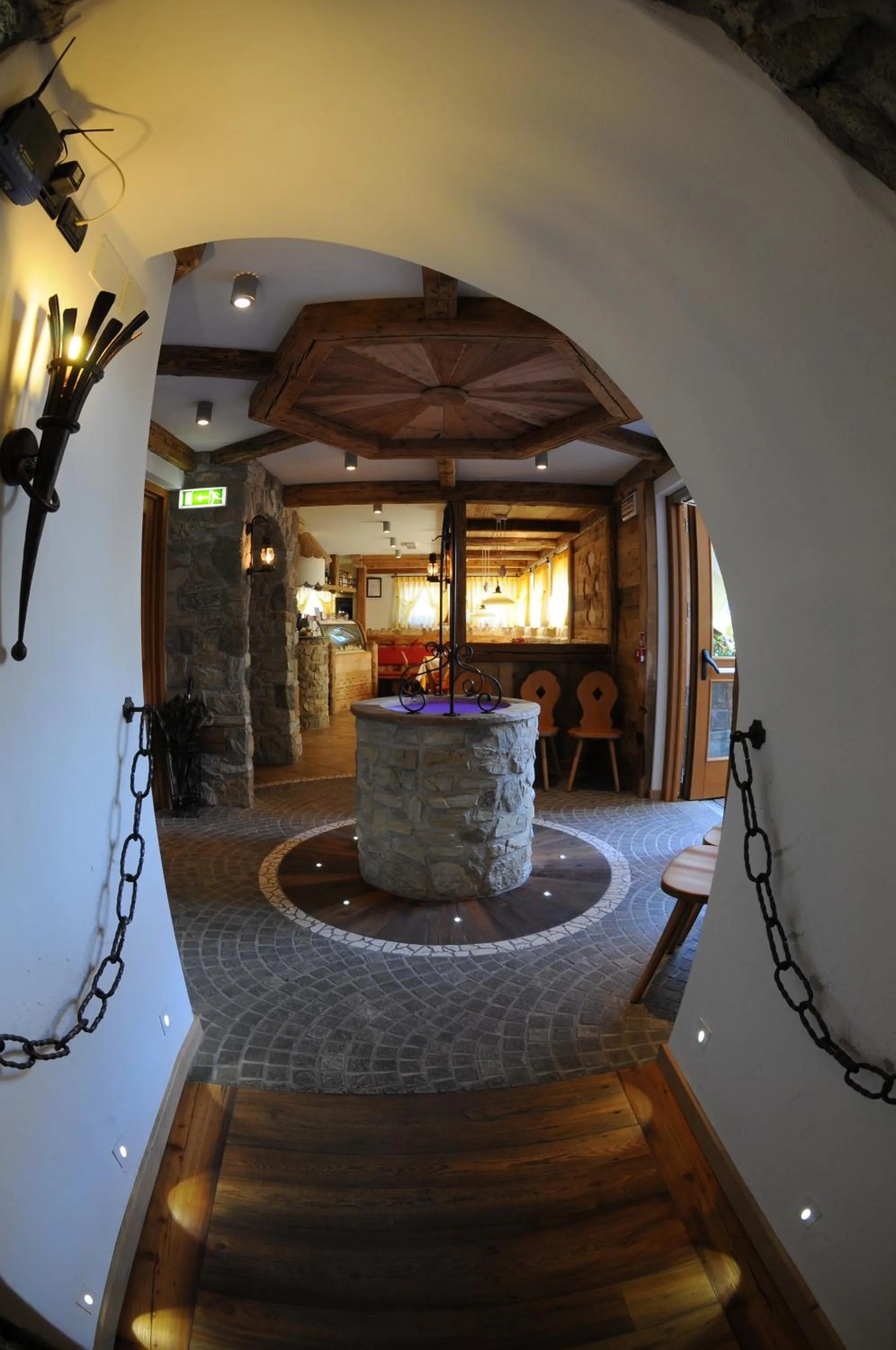 Restaurant/places to eat in Hotel Il Maniero