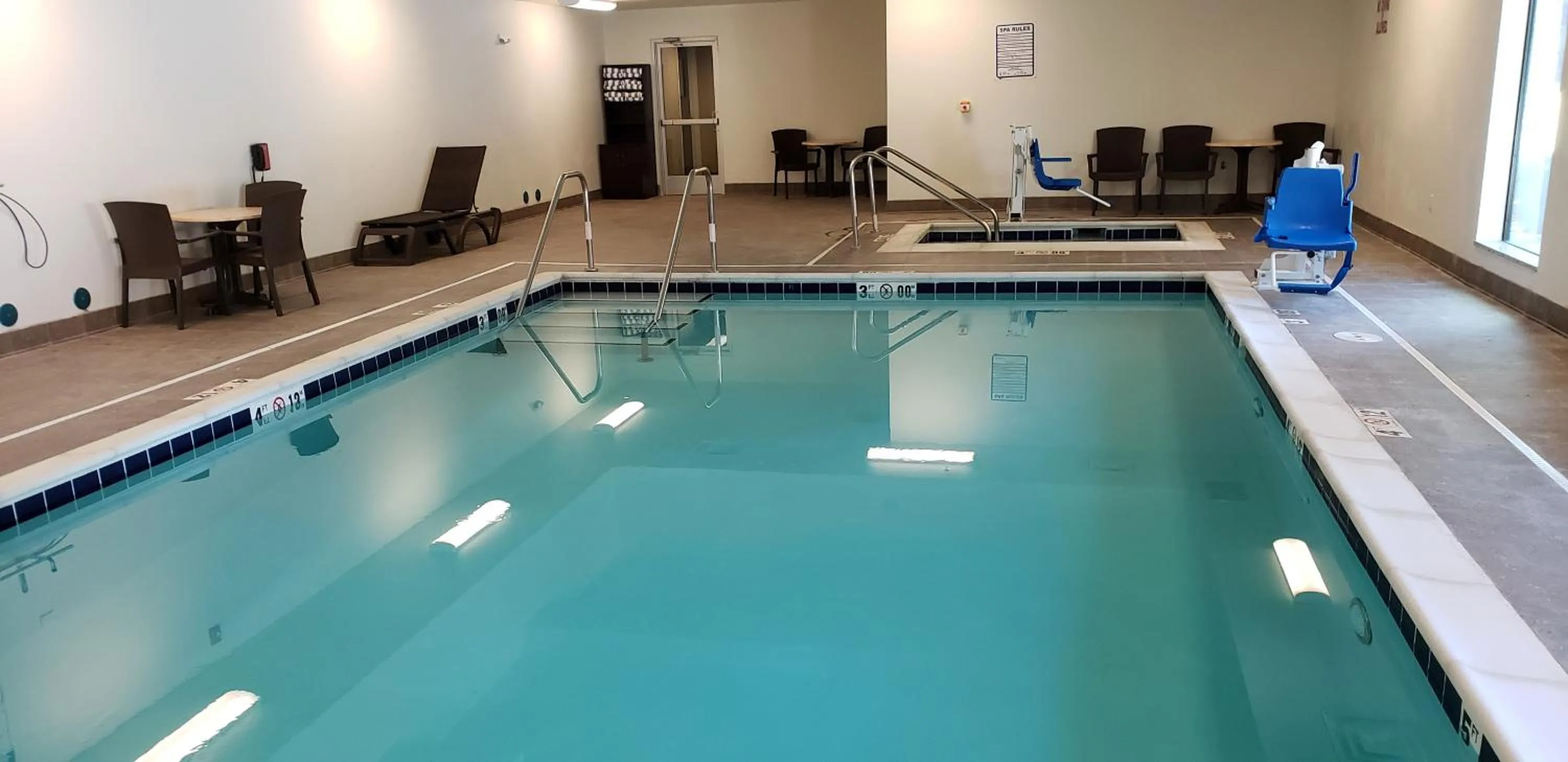Hot Tub in Comfort Suites Denver near Anschutz Medical Campus