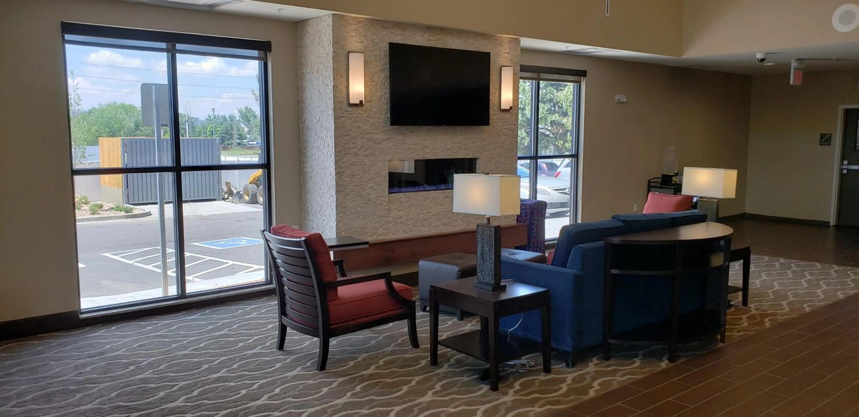Property building in Comfort Suites Denver near Anschutz Medical Campus